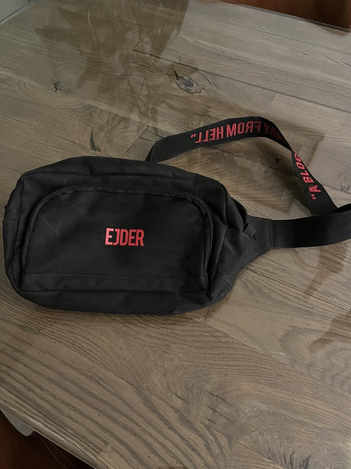 EJDER Ejder "A Block Away From Hell" Shoulder Bag Size ONE SIZE - 1 Thumbnail