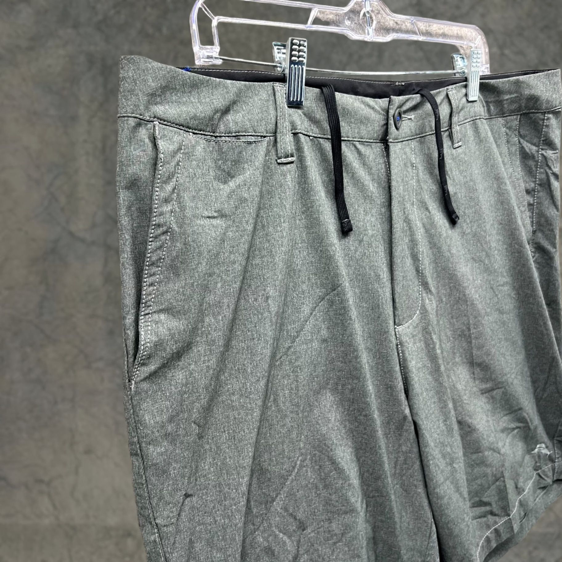 Tommy Bahama Tommy Bahama Shorts Men's 38 Gray Chino Flat Front Drawstring Pockets Casual Travel Vintage: No Size US 38 / EU 54 - 1 Thumbnail