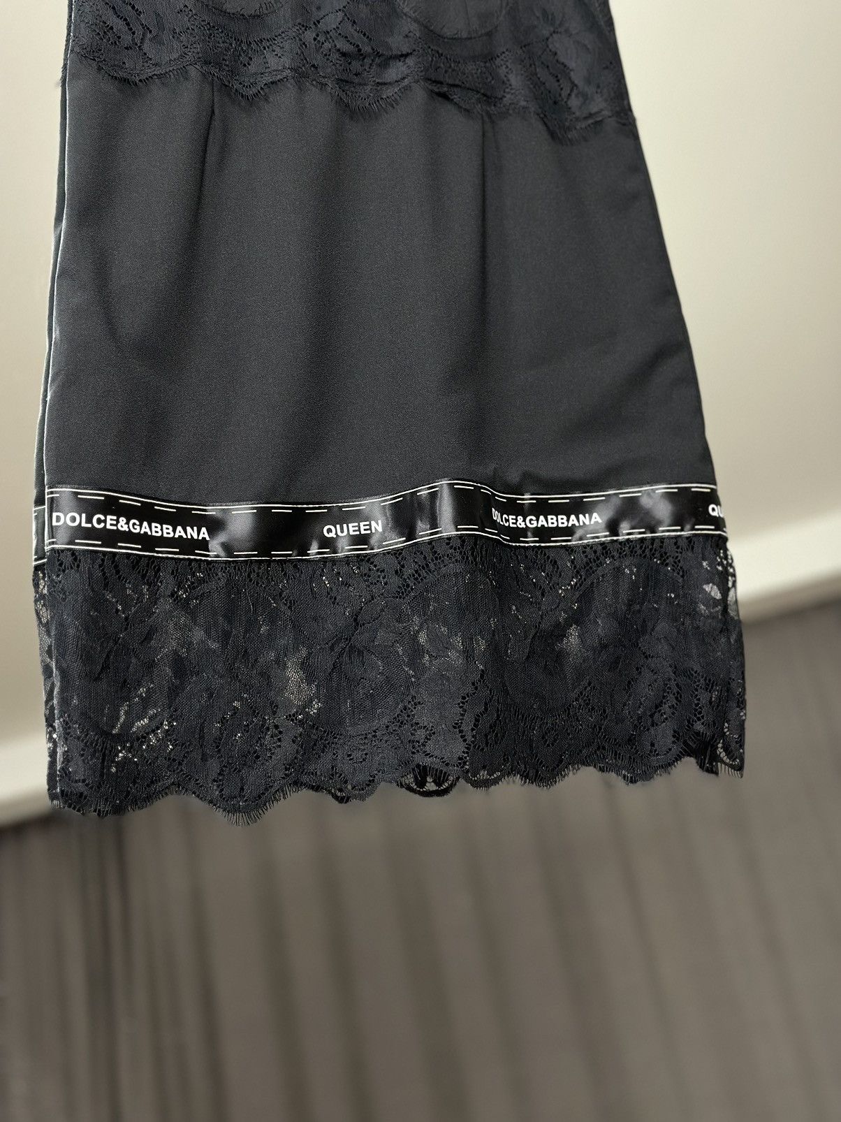 Dolce & Gabbana Queen Dolce & Gabbana Black Dress Classic Elegant Luxury Size S / US 4 / IT 40 - 4 Thumbnail