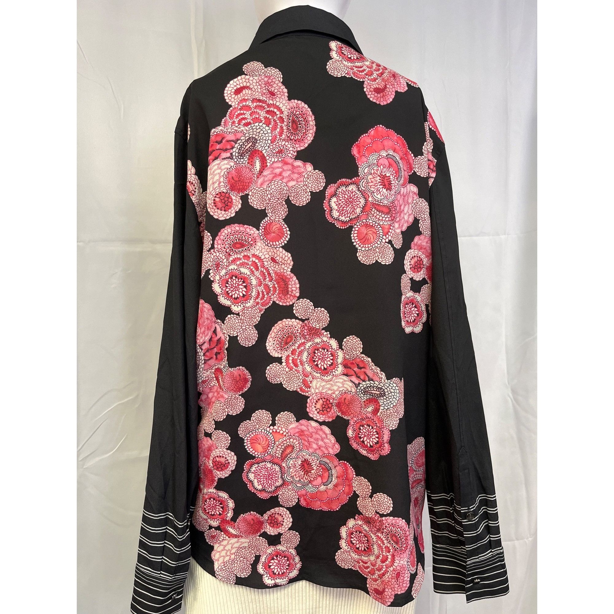DKNY DKNY Women's Black/Pink Floral Shirt/Blouse Sz M SKU 4764 Size M / US 6-8 / IT 42-44 - 2 Thumbnail