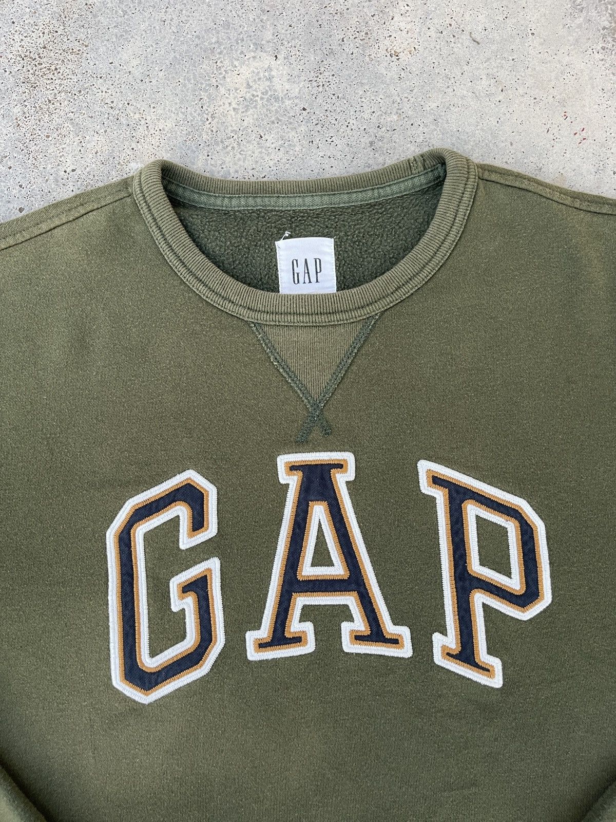 Gap × Vintage Vintage Faded Gap Big Logo Sweatshirt Size US XL / EU 56 / 4 - 6 Thumbnail