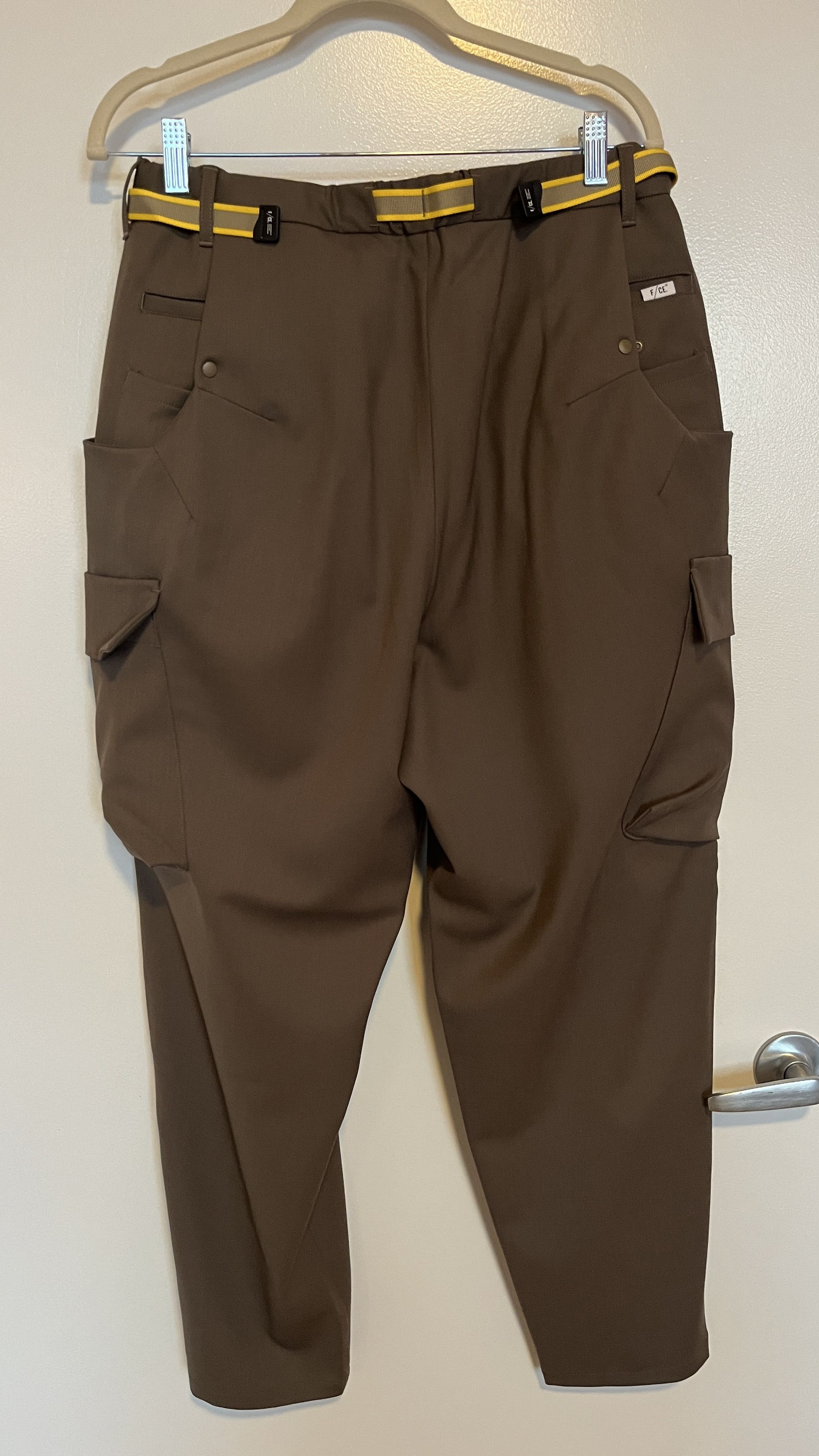 F/CE F/CE Beige Traveler Pants Cargo Trousers Size Large 32 33 34 Size US 33 - 4 Thumbnail