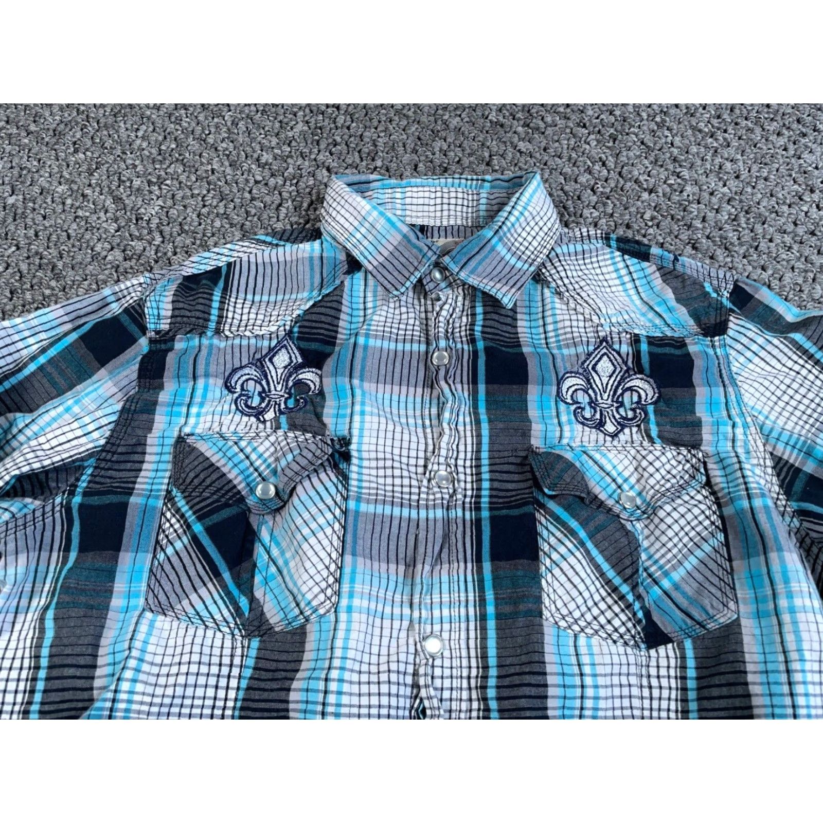 Affliction VINTAGE Red Snap Western Shirt Mens M Blue Plaid Tribal Snap Shirt Mens M Blue Plaid Tribal Western Grunge Hip Hop Retro Casual Men Size US M / EU 48-50 / 2 - 4 Thumbnail