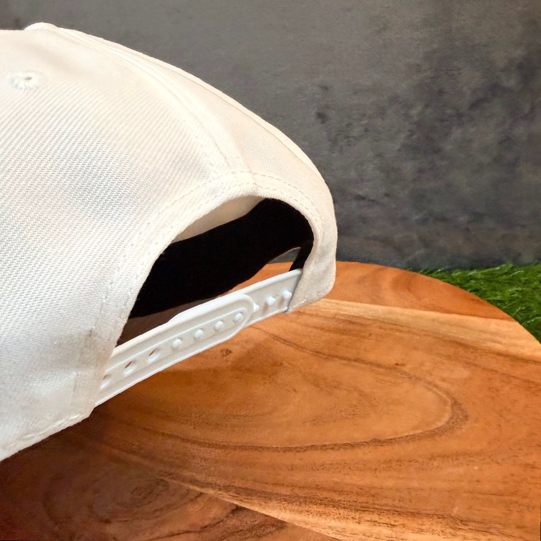 New Era New Era Bugs Bunny Looney Tunes Hat Cap 9SEVENTY Rope Snapback White Mens One Size Adjustable Stretch Cap Size ONE SIZE - 6 Thumbnail