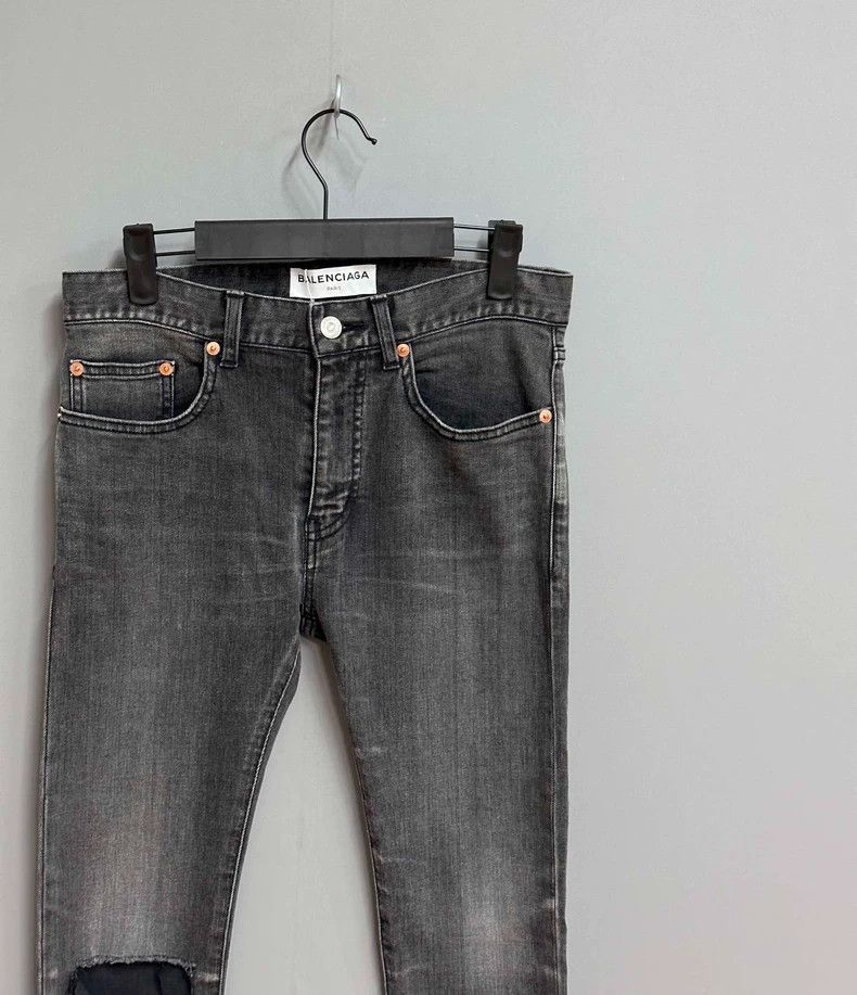 Chanel Chanel Ash color-matched jeans 2504-Nextarrow Size 25" / US 0 / IT 36 - 2 Thumbnail