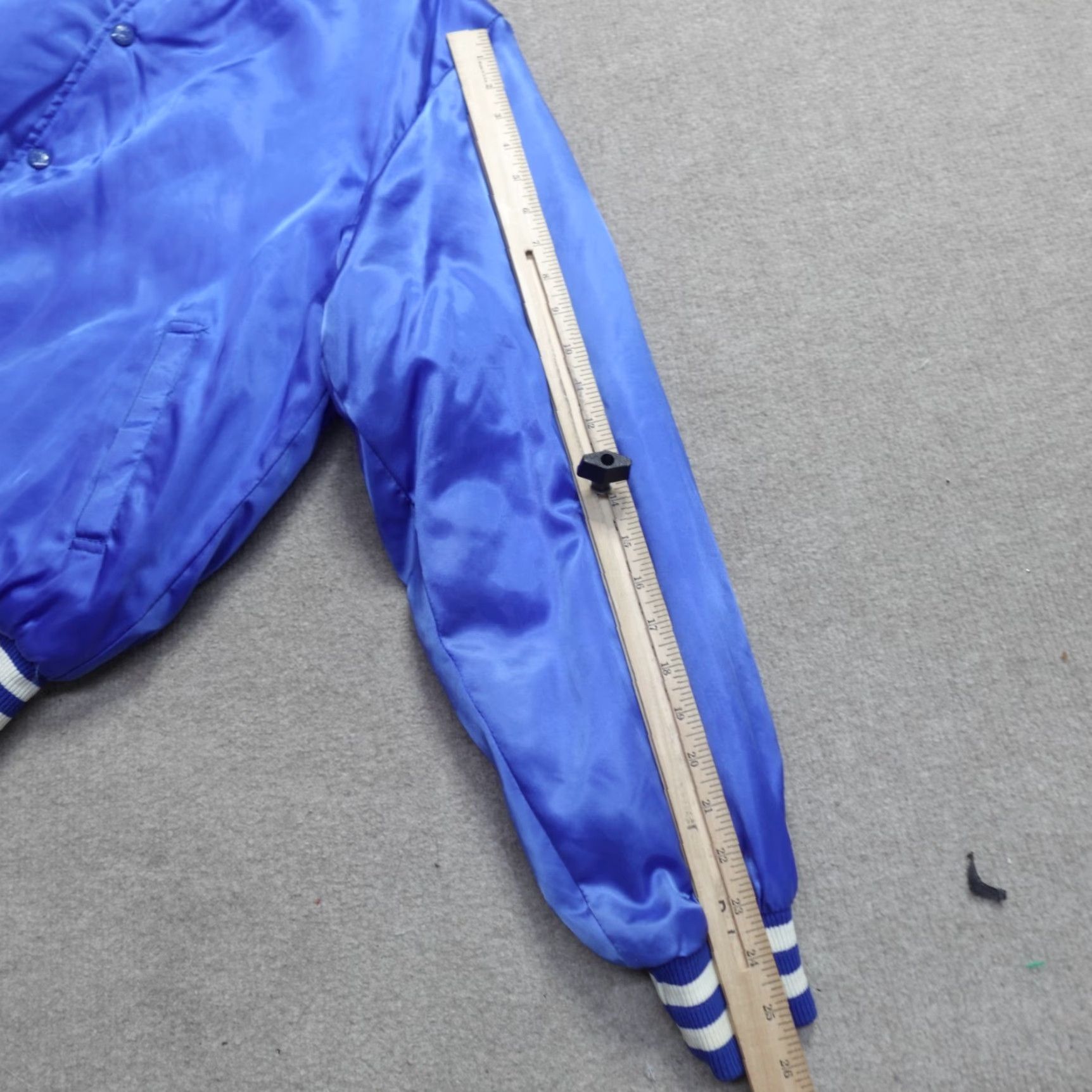 Vintage VINTAGE American Vintage Jacket Bomber Jacket Men Medium Blue Satin 1985 3rd Basketball Gift? Size US M / EU 48-50 / 2 - 6 Thumbnail