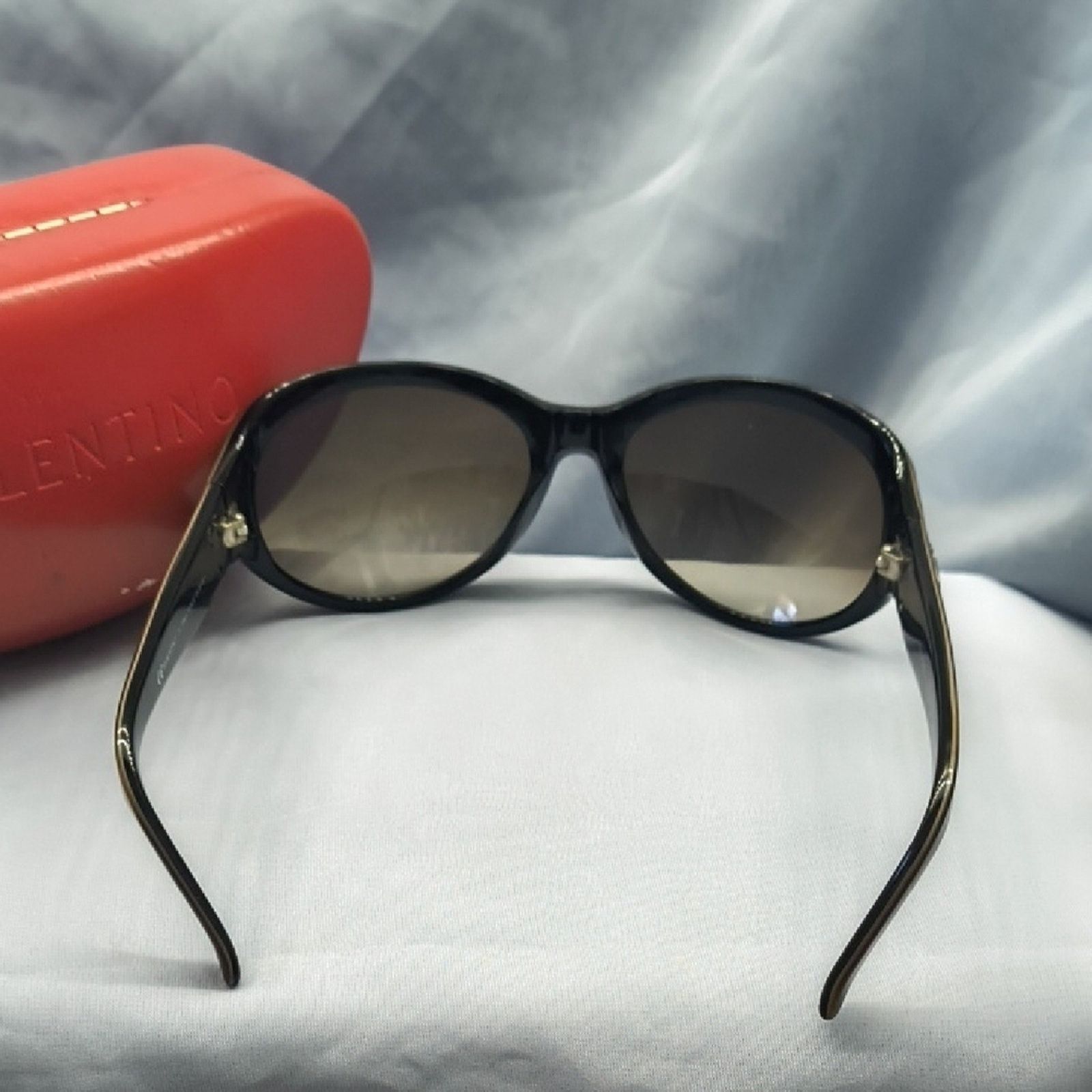 Valentino Valentino Garavani Tortoise Shell Sunglasses Size ONE SIZE - 12 Thumbnail