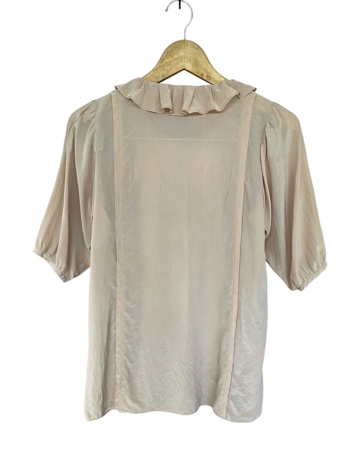 Miu Miu 2011 Miu Miu ruffled peter pan collar beige silk blouse Size XS / US 0-2 / IT 36-38 - 8 Thumbnail