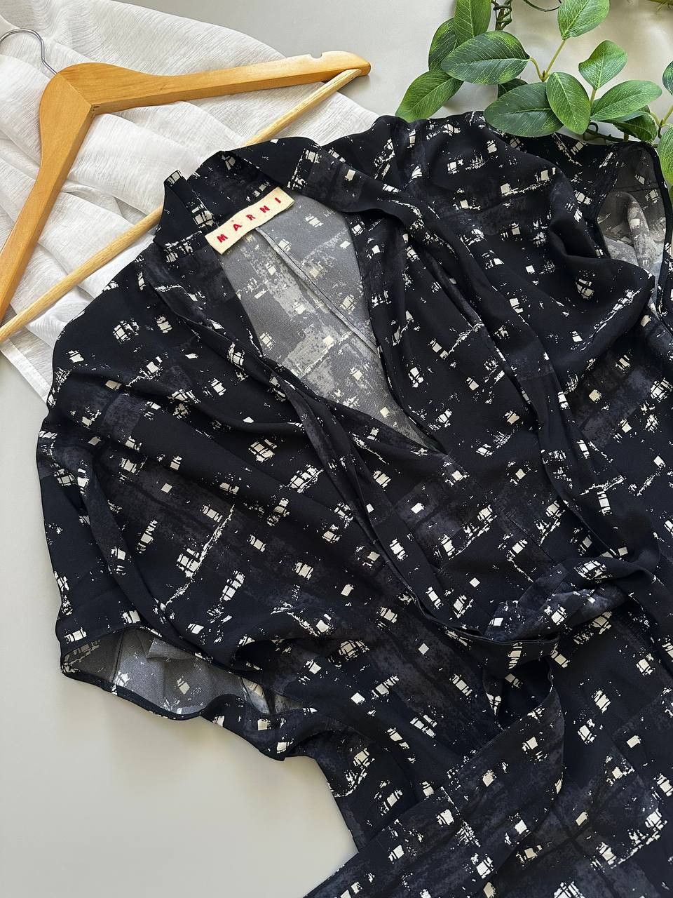 Marni MARNI Black Abstract Print Silk Blend Blouse Top - IT 42 Size M / US 6-8 / IT 42-44 - 5 Thumbnail