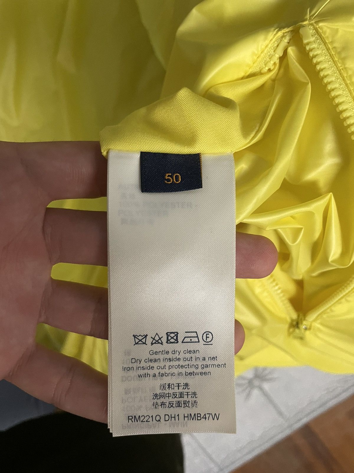 Louis Vuitton Louis Vuitton Virgil Abloh Flowers Puffer Jacket Size US M / EU 48-50 / 2 - 10 Thumbnail