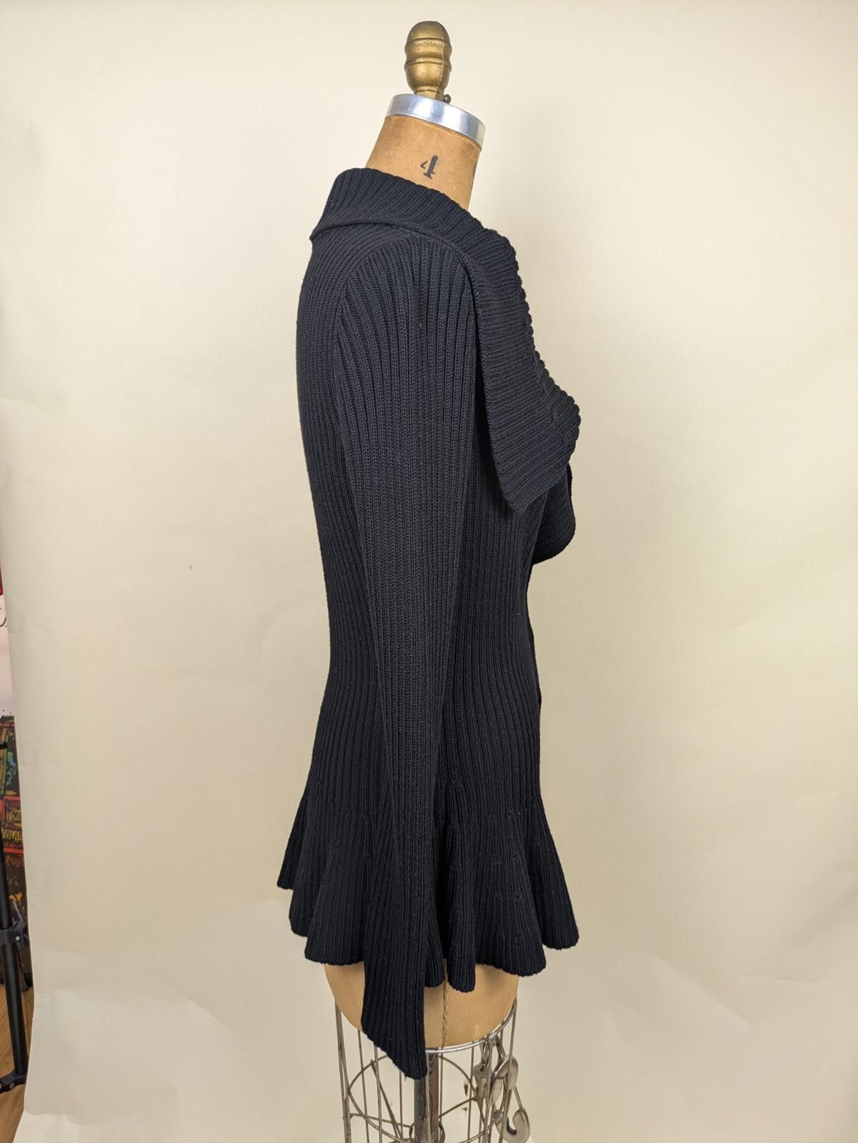 Alexander McQueen sarah burton for alexander mcqueen black peplum cardigan Size M / US 6-8 / IT 42-44 - 6 Thumbnail