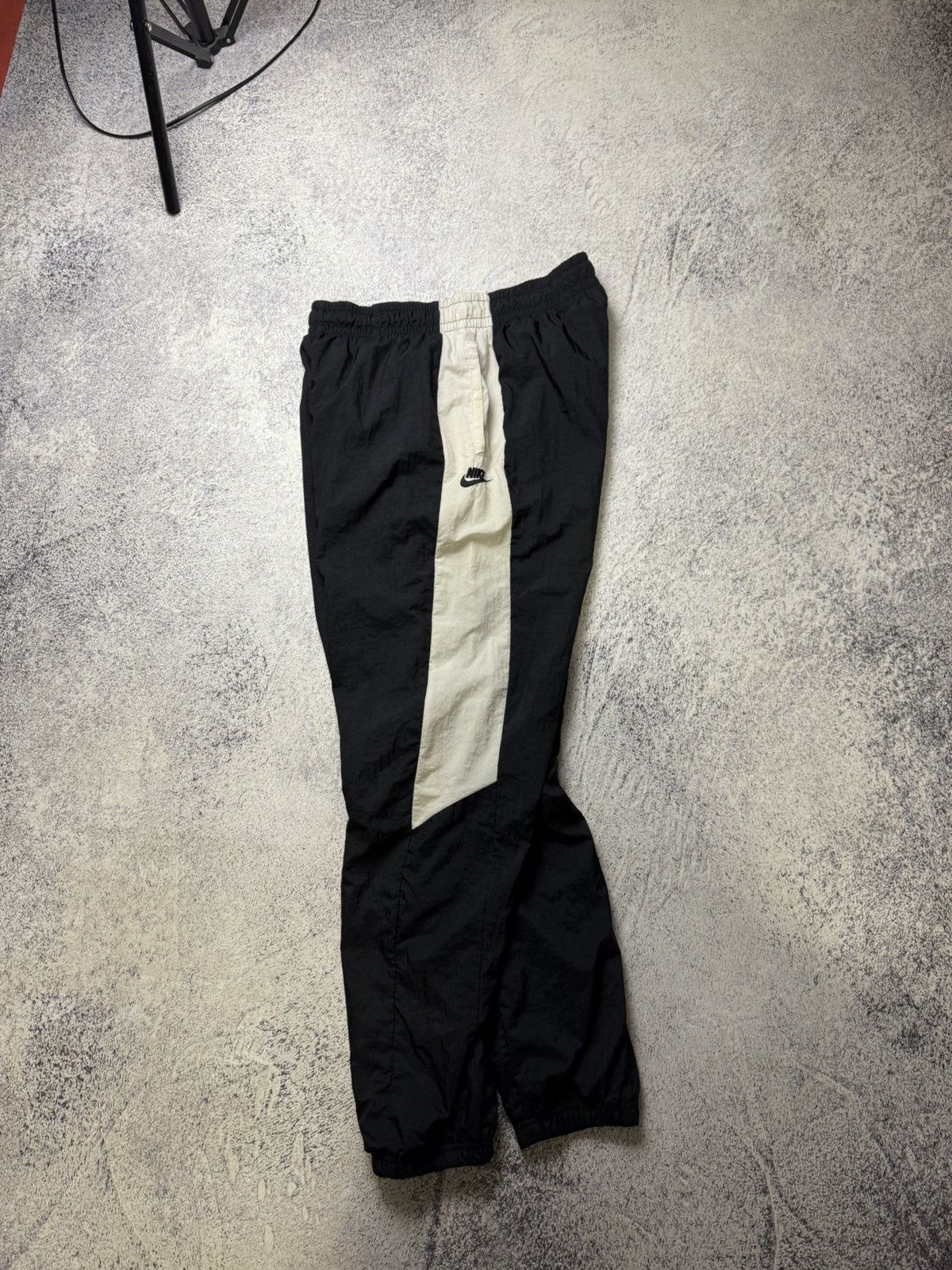 Nike Vintage Nike Nylon Drill Pants Y2K Black Size US 34 / EU 50 - 1 Thumbnail