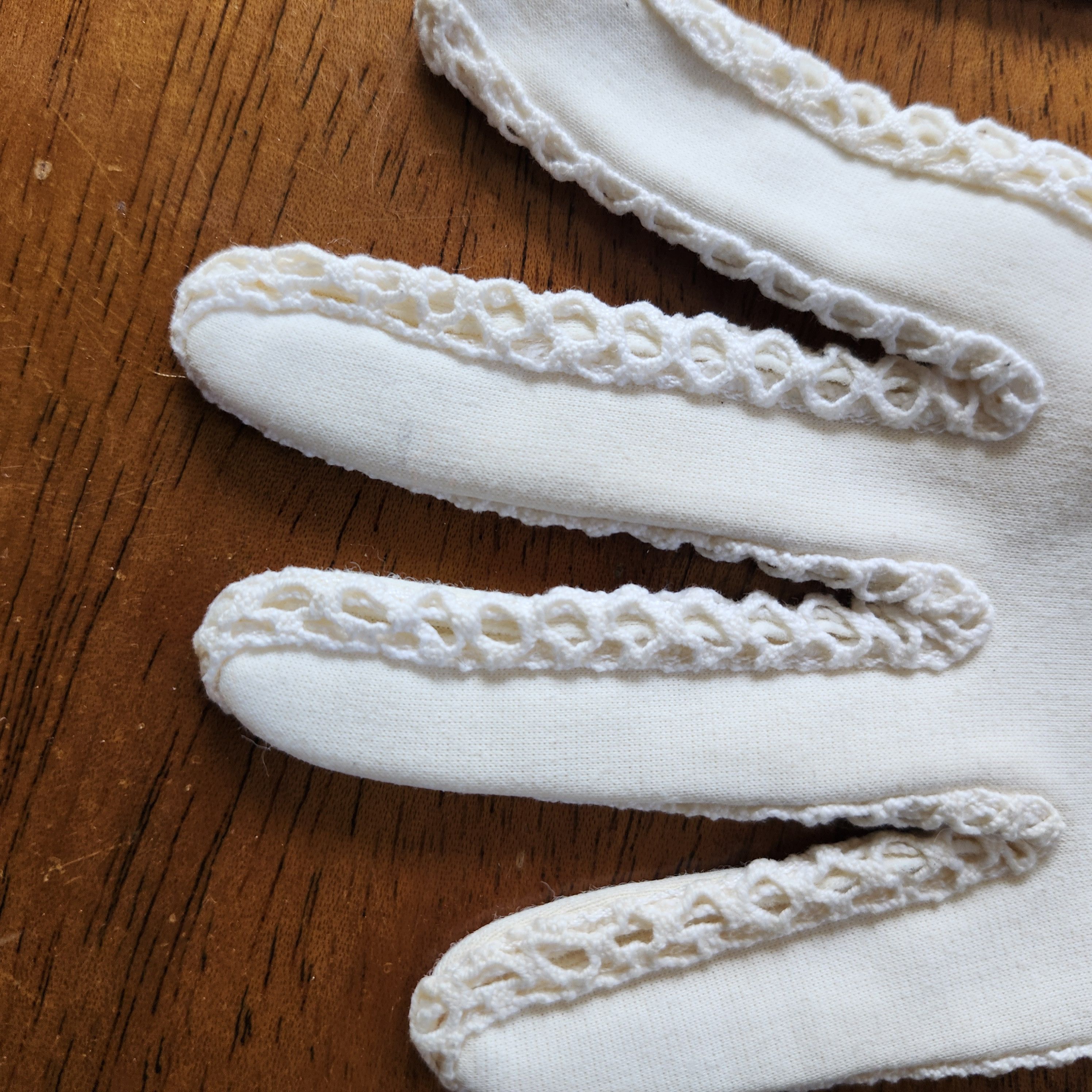 Other Vintage Cream White Short Gloves Crochet Trim Womens Formal Size ONE SIZE - 2 Thumbnail