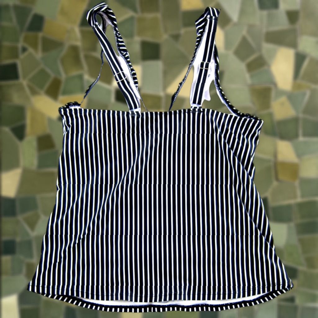 Nique Yonique Tankini Swim Top Stripe Underwire Built In Bra Large Black White Striped Bathing Suit Women L XS? Size L / US 10 / IT 46 - 1 Thumbnail
