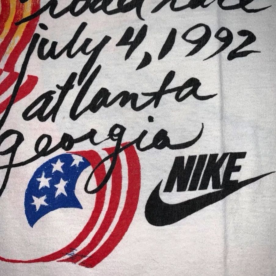 Nike VINTAGE Nike T Shirt Mens XL Peach Tree Georgia Atlanta USA 1992 July 4 80s 90s Graphic Tee White Crew Neck Short Sleeve Sportswear/Beach Mens Size US XL / EU 56 / 4 - 3 Thumbnail
