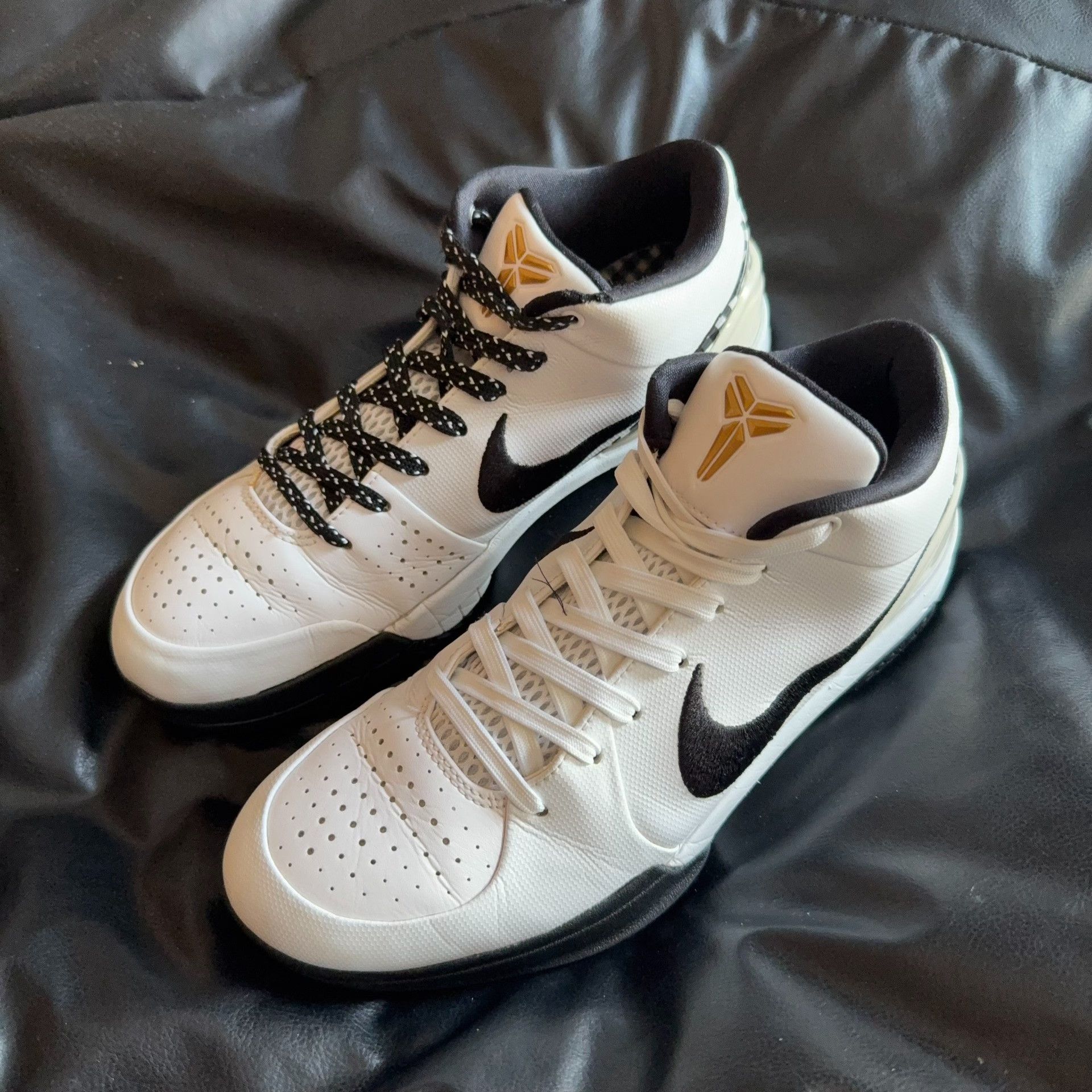 Nike Nike Black Lowtop Sneakers 42 Men Size US 9 / EU 42 - 1 Thumbnail