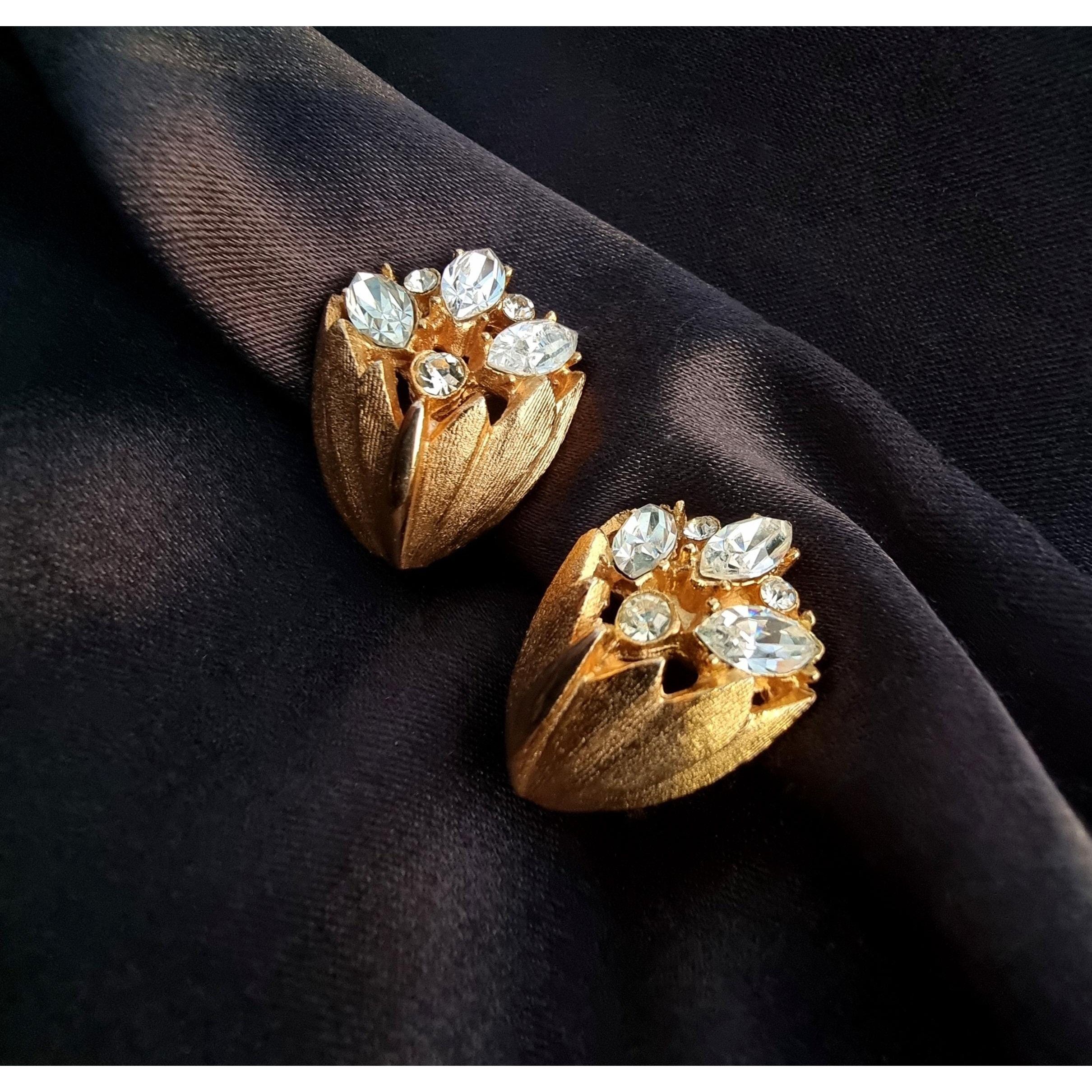 Vintage Rare Find 1950s Gold Tone Clear Crystals Flowers Bouquet Ear Size ONE SIZE - 1 Thumbnail