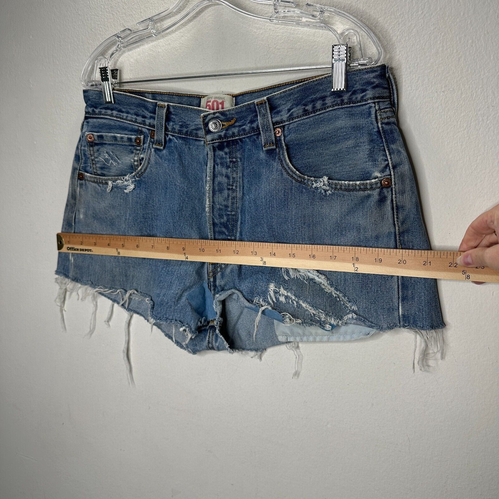 Levi's Levis 501 Med Blue Wash Button Fly Distress Raw Hem Short 34 Size 34" / US 12 / IT 48 - 16 Thumbnail