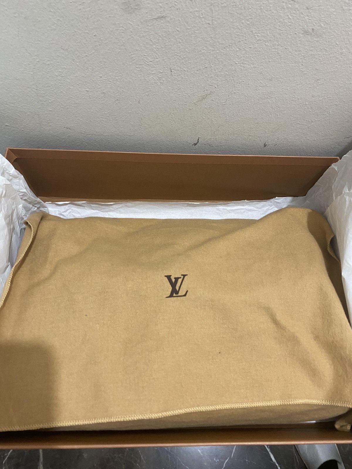 Louis Vuitton LOUIS VUITTON BLACK LEATHER HANDBAG Size ONE SIZE - 7 Thumbnail