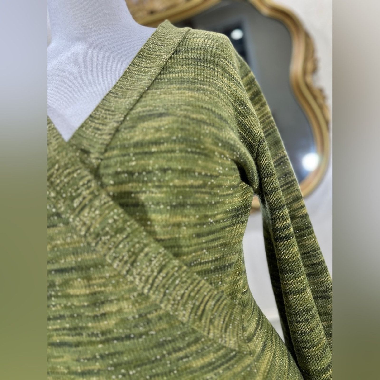 Vintage Vintage Kris Tae’s Metallic Olive Green Sweater Size M Size M / US 6-8 / IT 42-44 - 2 Thumbnail