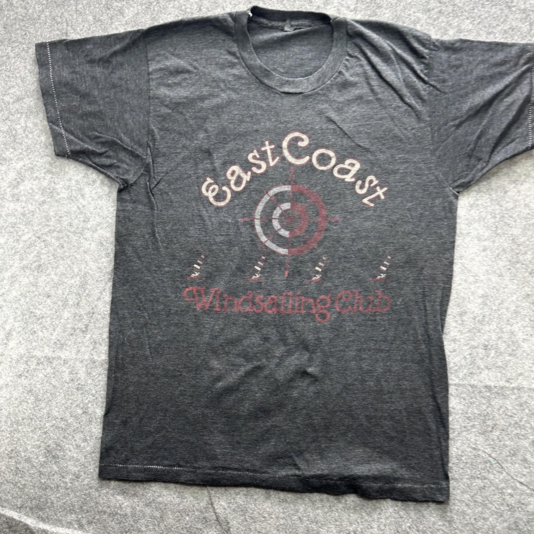 Vintage VINTAGE East Coast Windsailing Club Shirt Mens Medium Gray Graphic Tee Nautical y2k Size US L / EU 52-54 / 3 - 2 Thumbnail
