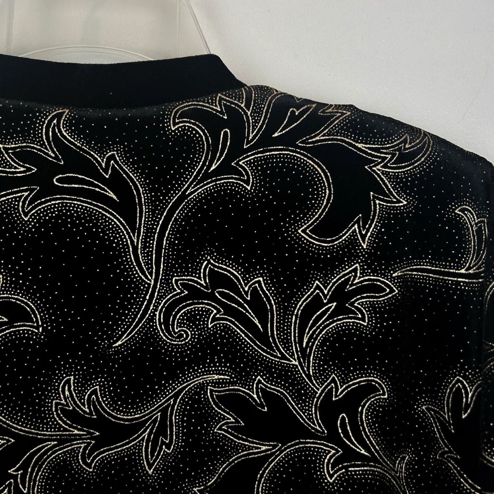 Vintage VINTAGE Sag Harbor Event Blazer Womens 14 Black Velour Evening Cocktail Jacket Top Gold Read (Jacket attached to top) Size XL / US 12-14 / IT 48-50 - 5 Thumbnail
