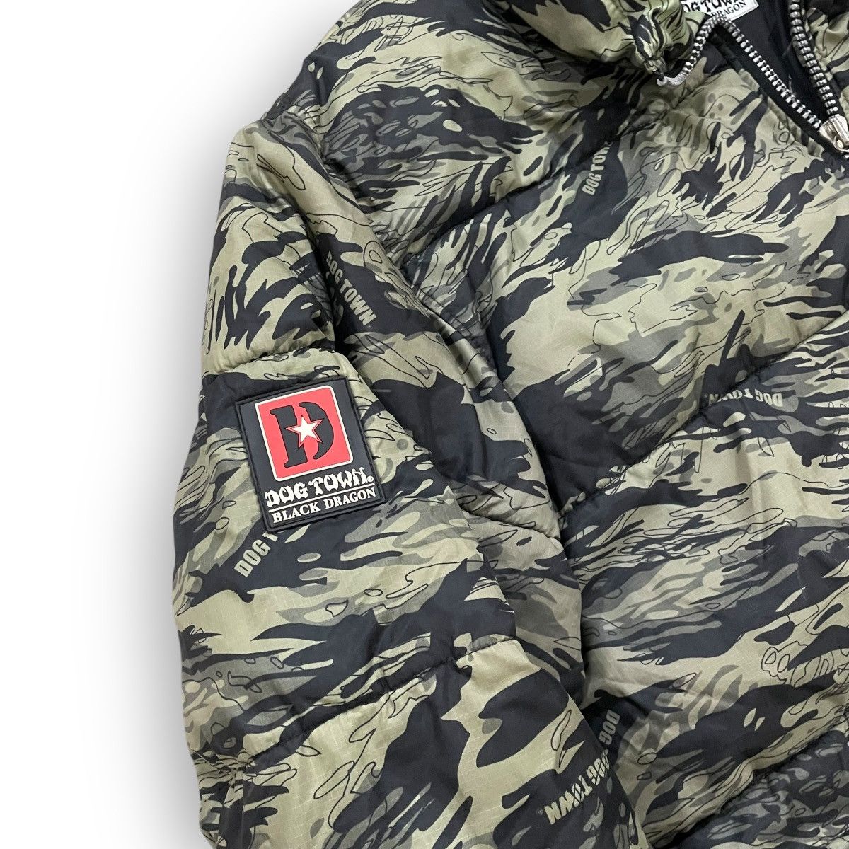 Dogtown × Japanese Brand 🔥Rare🔥 Dogtown Black Dragon Puffer Jacket Size US XL / EU 56 / 4 - 5 Thumbnail