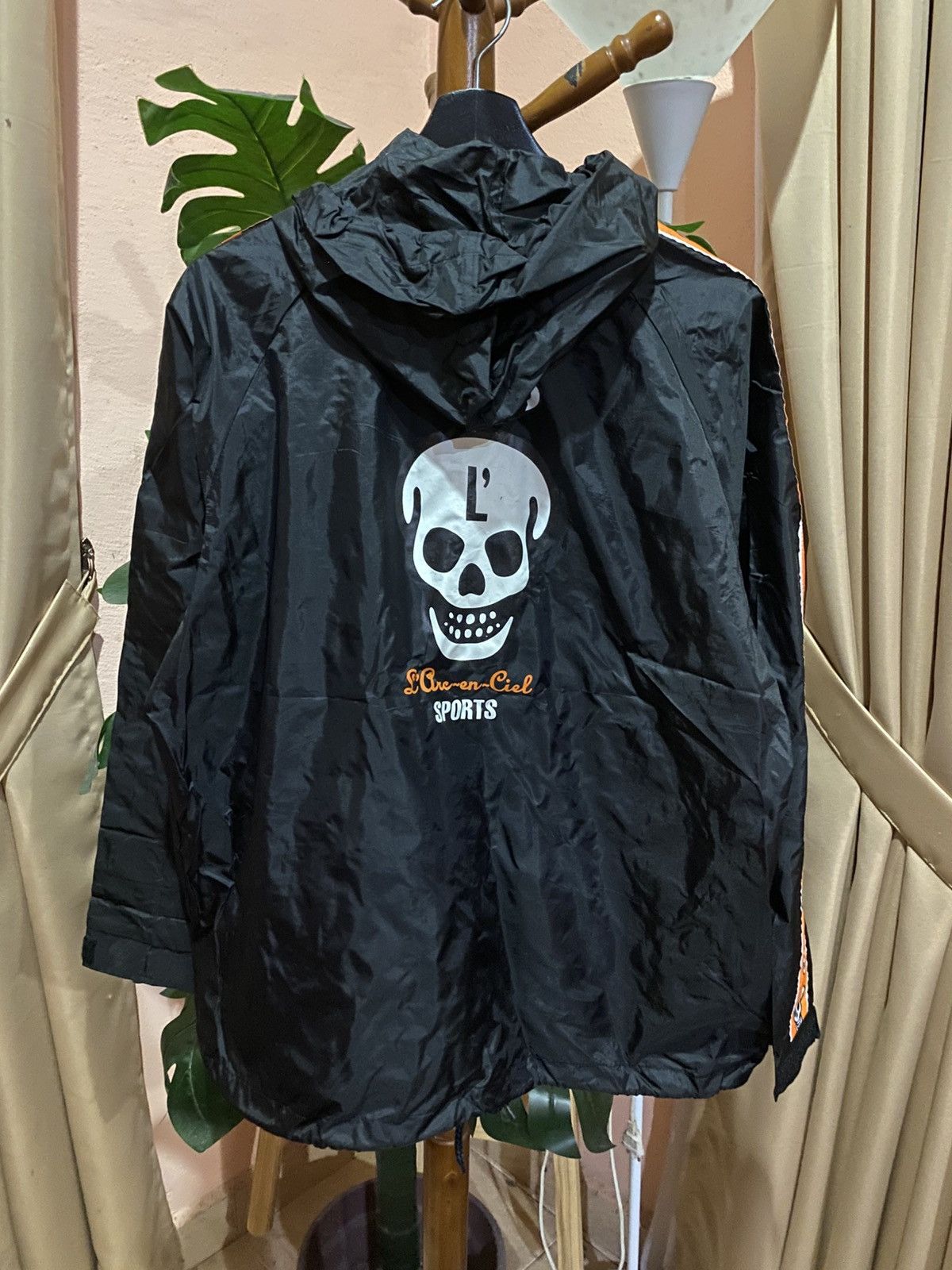 Japanese Brand VINTAGE L’ARC-EN-CIEL SKULL SIDE TAPE WINDBREAKER Size US M / EU 48-50 / 2 - 1 Thumbnail
