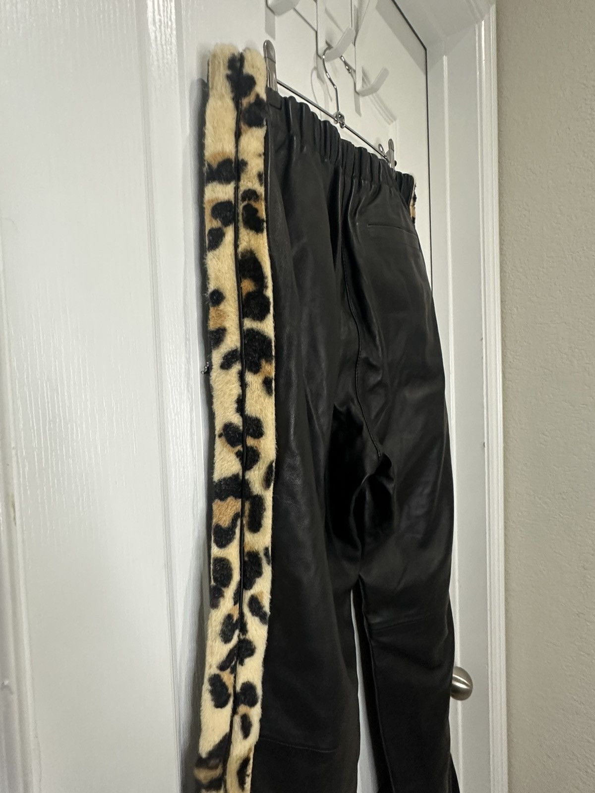 Marni Size 52 Marni Leopard Shearling Trimmed Leather Trousers Size US 44 / EU 60 - 8 Thumbnail