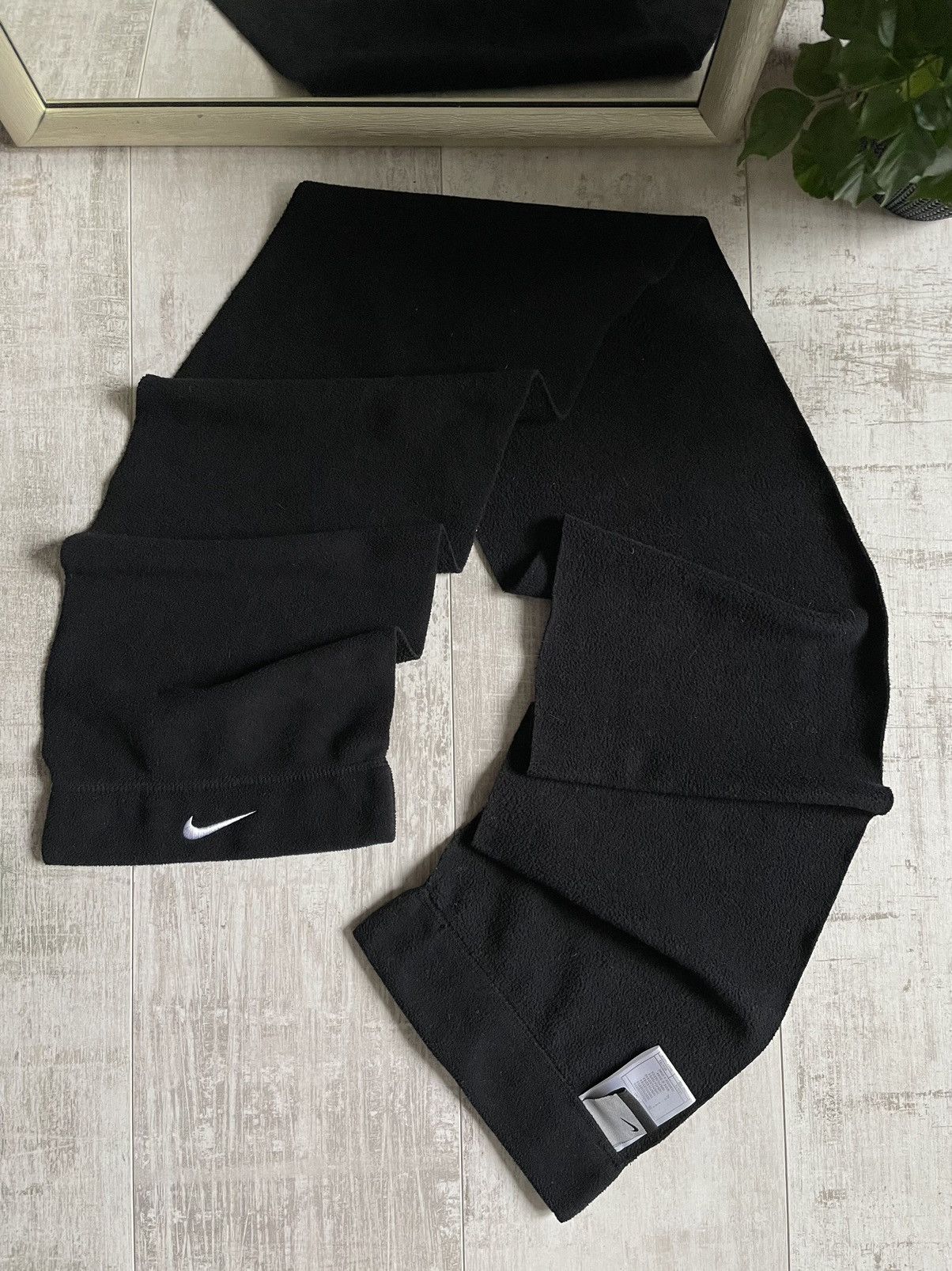 Nike × Vintage Vintage Y2K Nike 90’s Fleece Scarf Swoosh Black Size ONE SIZE - 3 Thumbnail