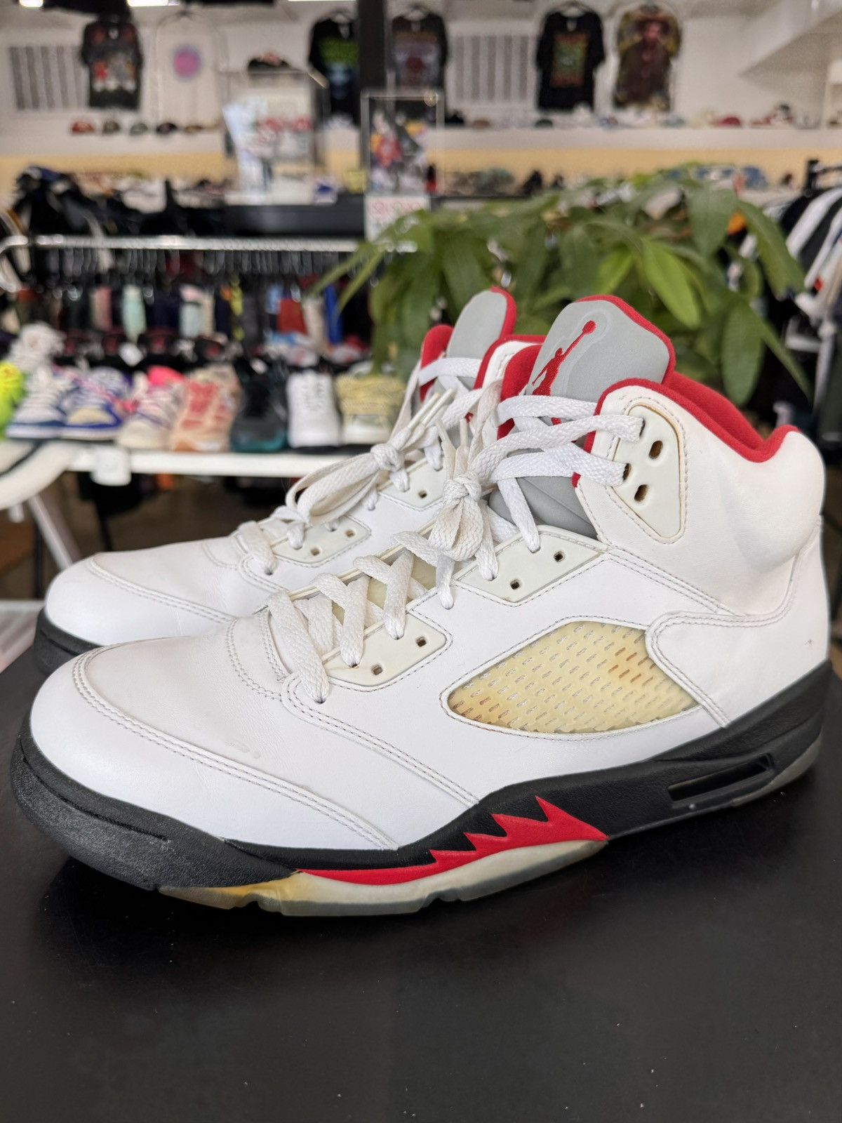 Jordan Brand Air Jordan 5 Fire Red Size 11.5 (2013) Size US 11.5 / EU 44-45 - 1 Thumbnail