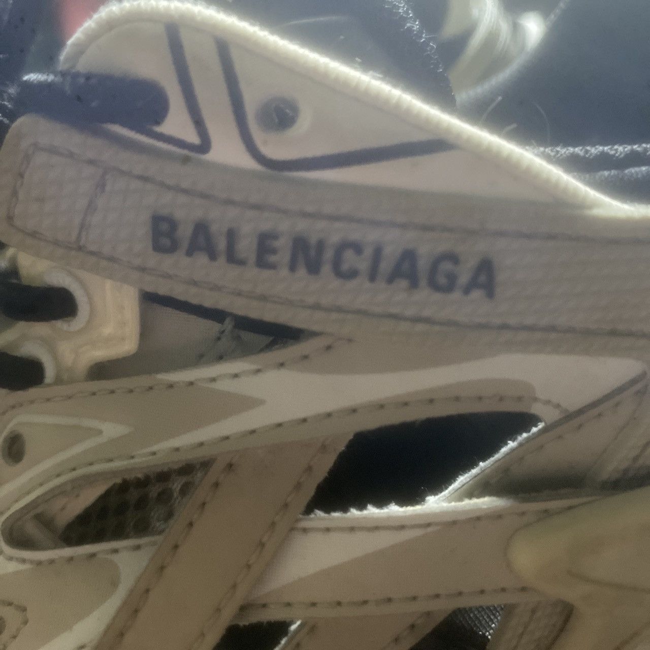 Balenciaga Balenciaga Tracks 2.0 Breige - Mens SZ 9 Size US 9 / EU 42 - 3 Thumbnail