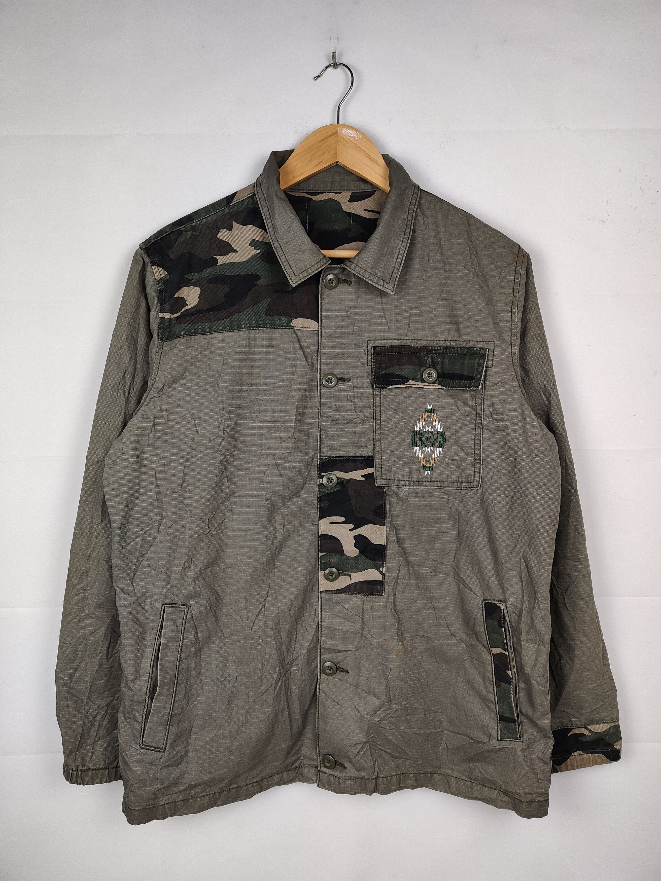 Alpha Industries × Vintage Vintage Alpha Industries Camo Patchwork Military Jacket Size US L / EU 52-54 / 3 - 1 Thumbnail
