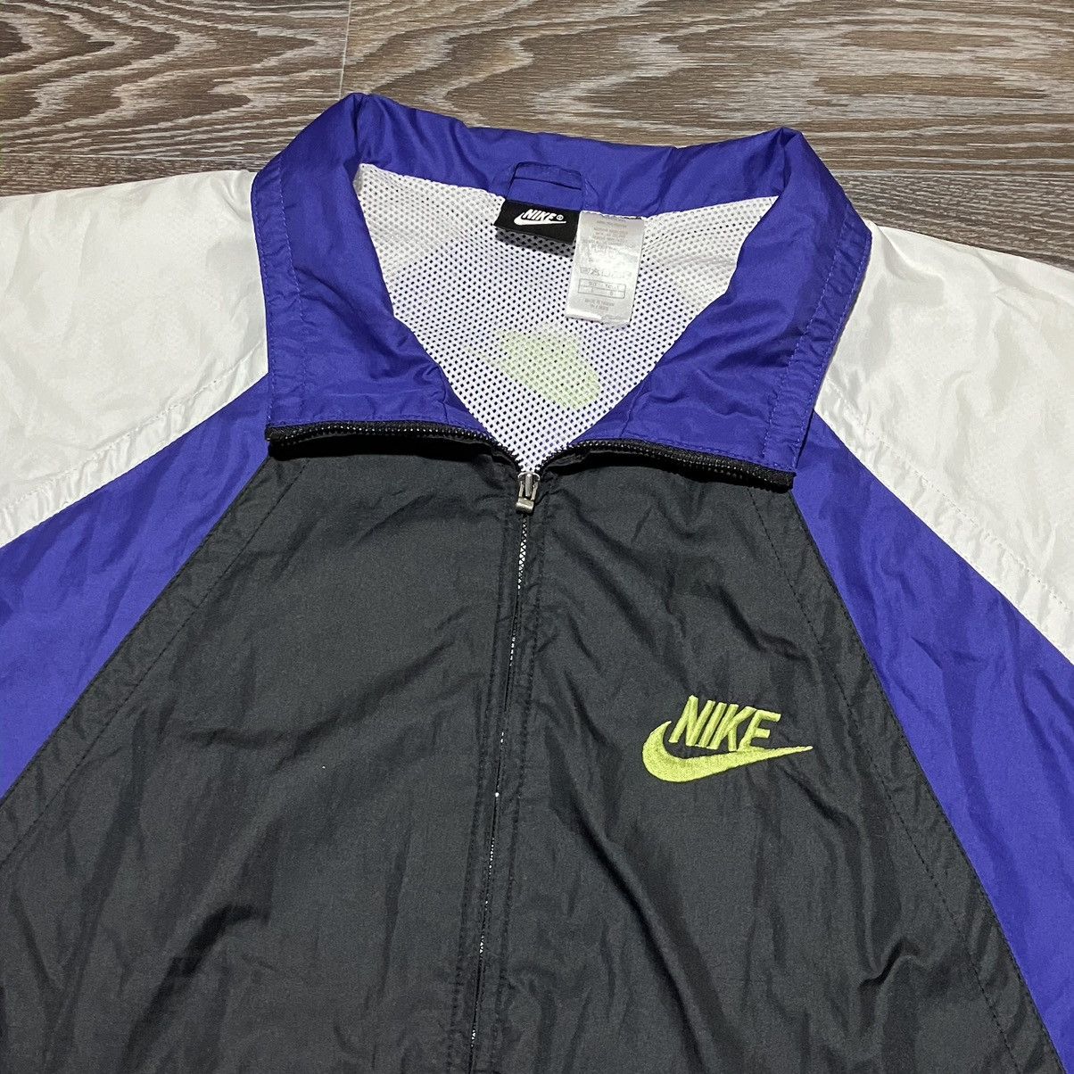 Nike Vintage 90s NIKE Geometry Nylon Oversized Track Jacket Size US L / EU 52-54 / 3 - 5 Thumbnail