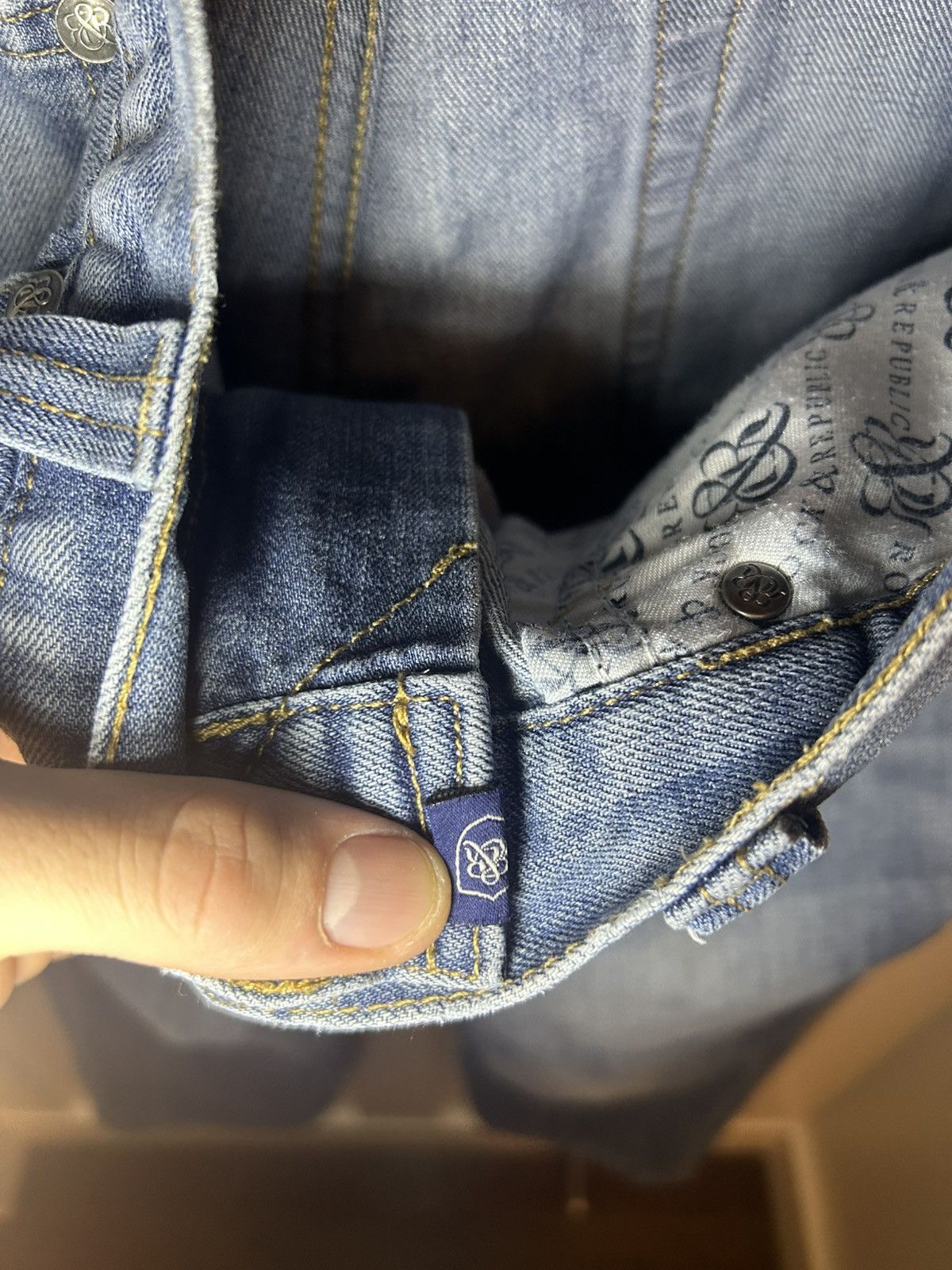 Rock & Republic Vintage Rock & Republic baggy straight leg jeans Size US 36 / EU 52 - 19 Thumbnail