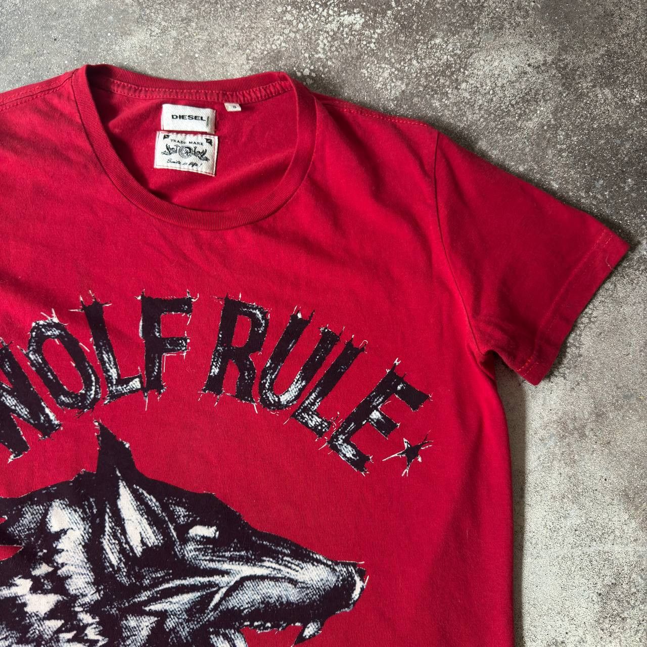 Diesel × Vintage Diesel Vintage Big Wolf Logo T-Shirt Size US S / EU 44-46 / 1 - 4 Thumbnail