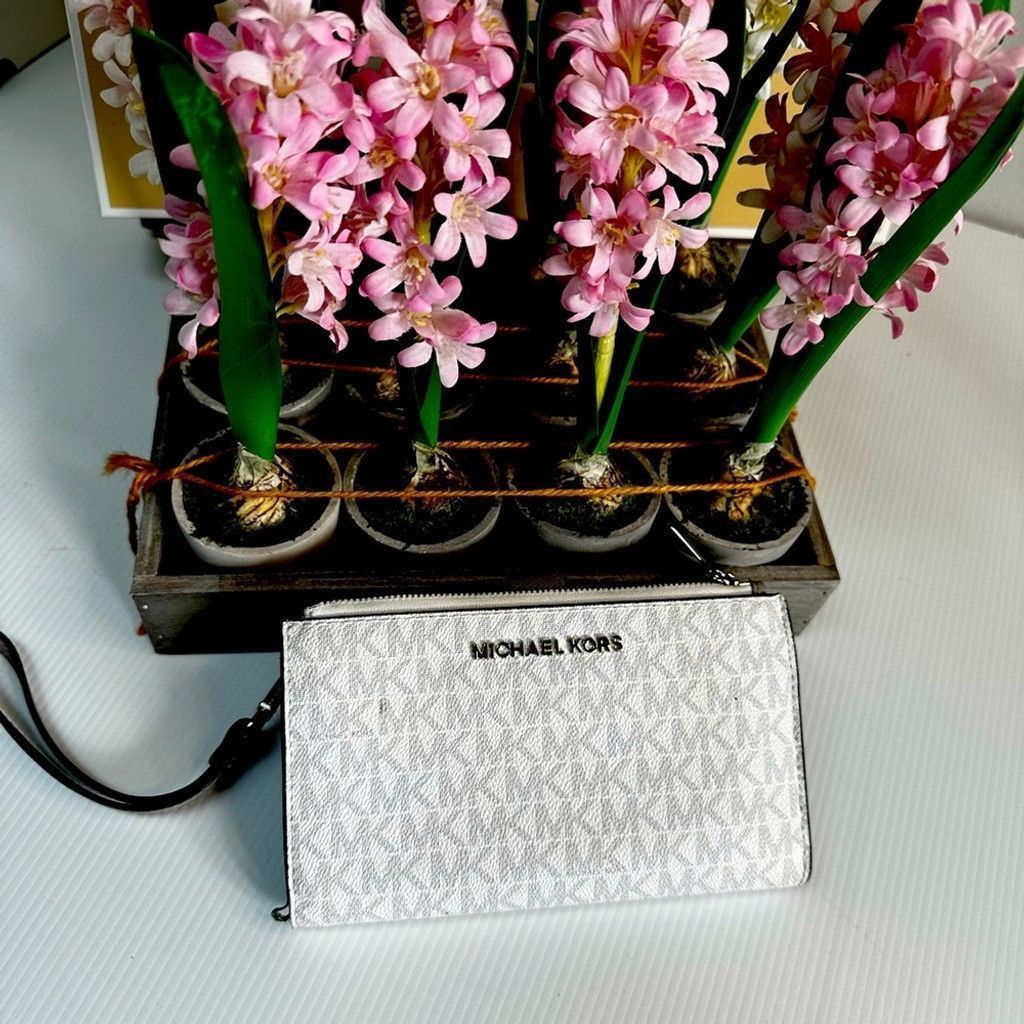 Michael Kors Michael Kors Jet Set Travel Double Zip With phone holder Size ONE SIZE - 1 Thumbnail