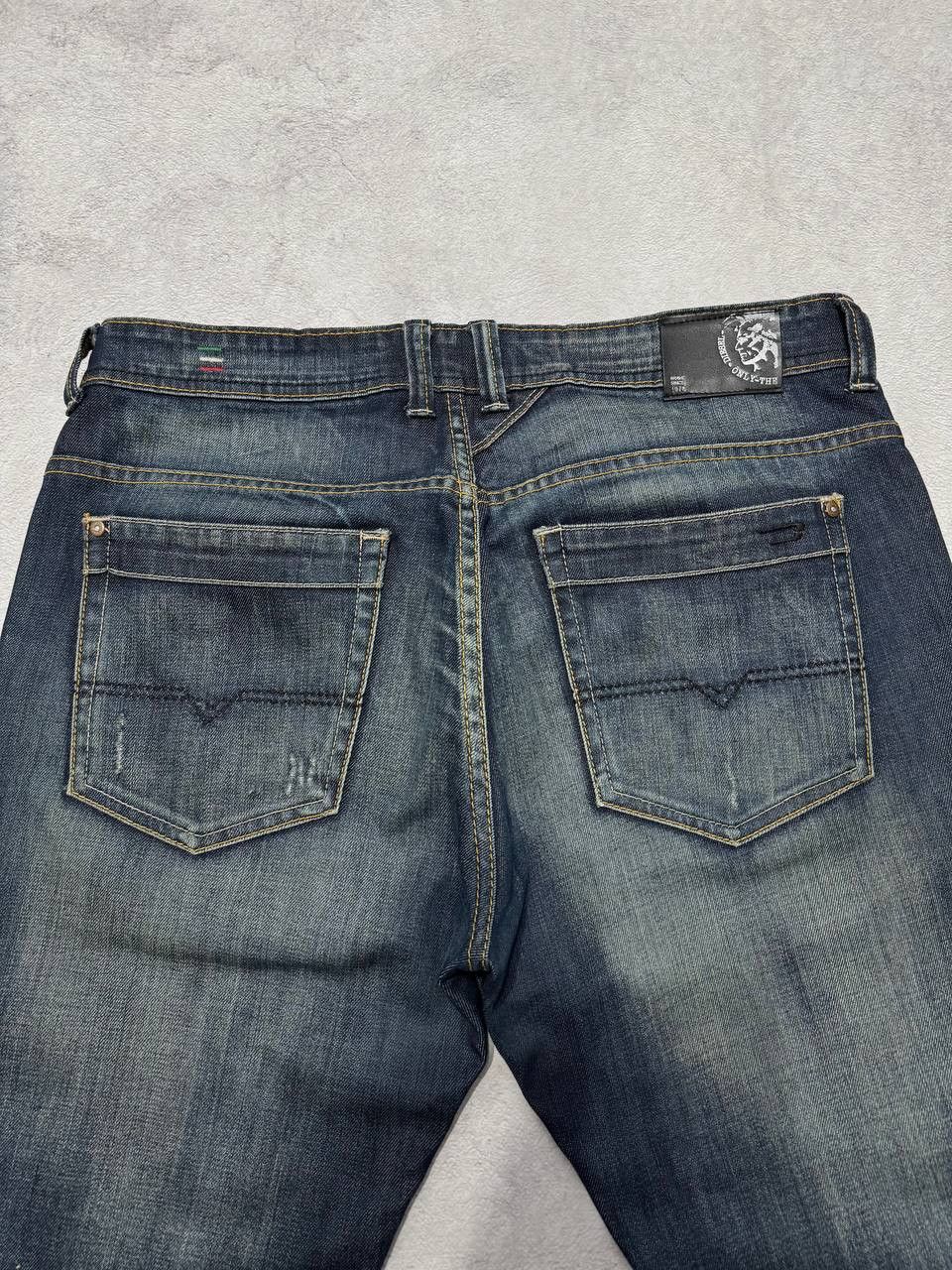 Diesel Vintage 2000s Diesel Straight Fit Jeans Size US 36 / EU 52 - 3 Thumbnail