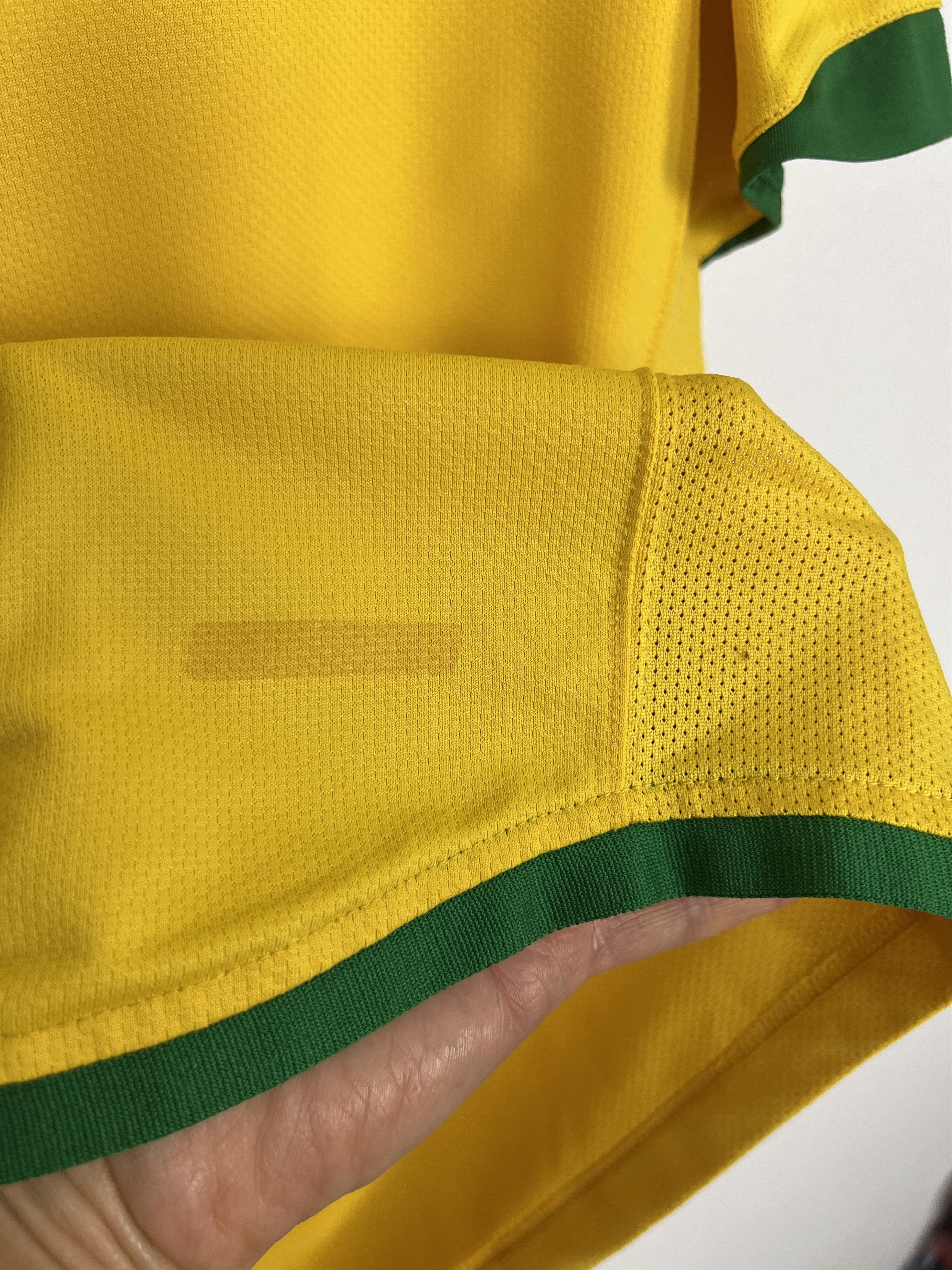 Nike Brazil football shirt 2006 Soccer Jersey National Trikot Size US M / EU 48-50 / 2 - 9 Thumbnail