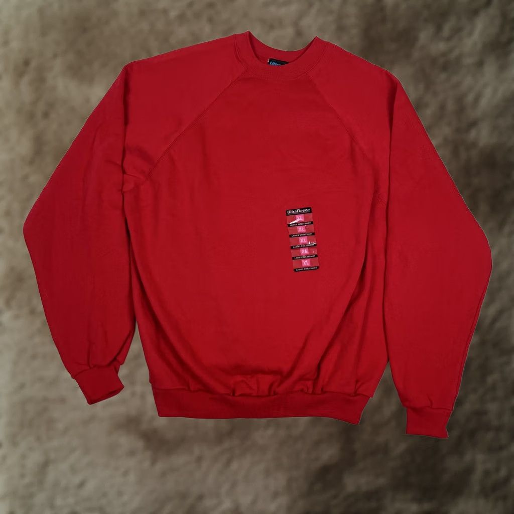 Vintage VINTAGE Ultra Fleece Sweatshirt Raglan Red Womens XL Crew Neck Pullover Cotton Polyester Fleece All Seasons Regular Fit Casual Size XL / US 12-14 / IT 48-50 - 1 Thumbnail