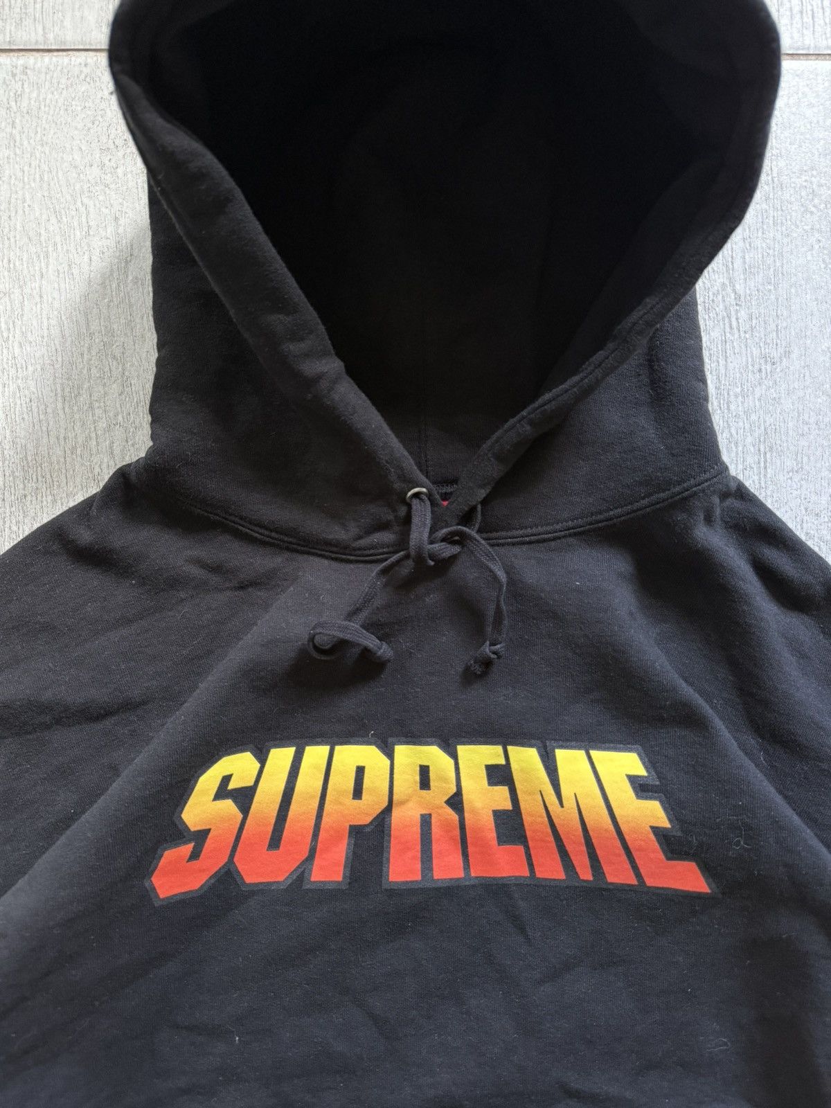 Supreme supreme hoodie gradient logo ss24 Size US M / EU 48-50 / 2 - 2 Thumbnail