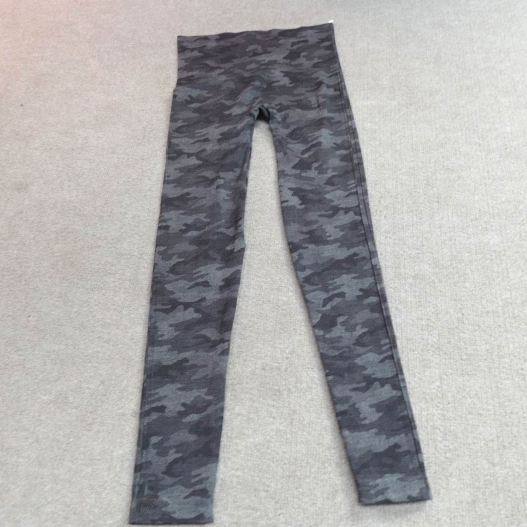 Spanx Spanx Leggings Camouflage Gray M Medium Womens Ankle Look at Me Now Seamless Size 32" / US 10 / IT 46 - 2 Thumbnail