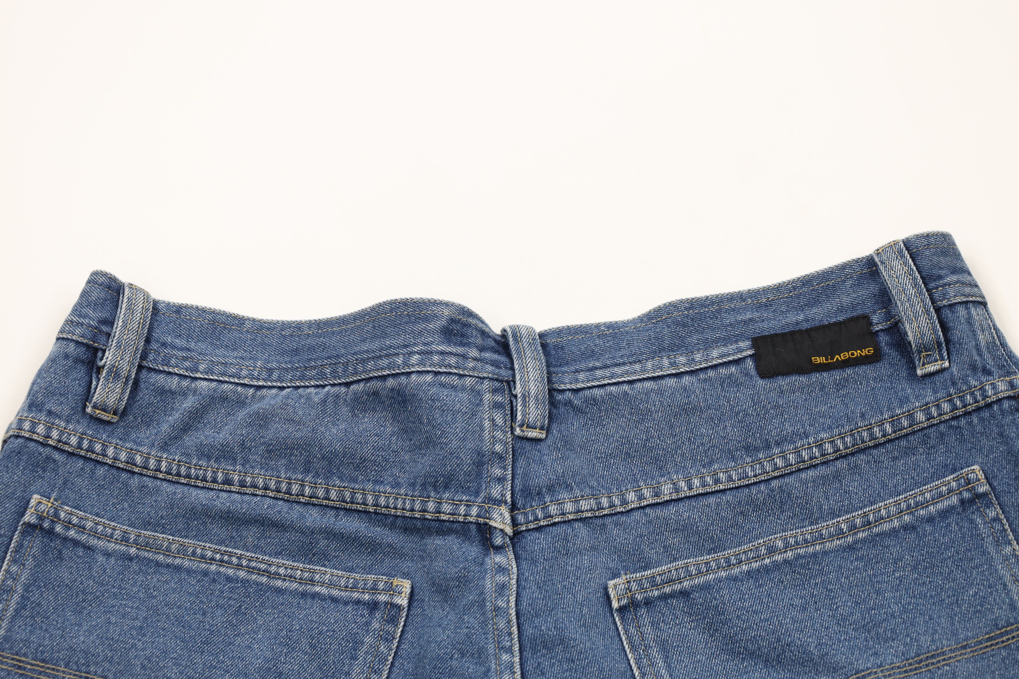 Billabong × Vintage Vintage 90s Billabong Surfing Baggy Denim Jean Shorts Jorts Size US 36 / EU 52 - 9 Thumbnail