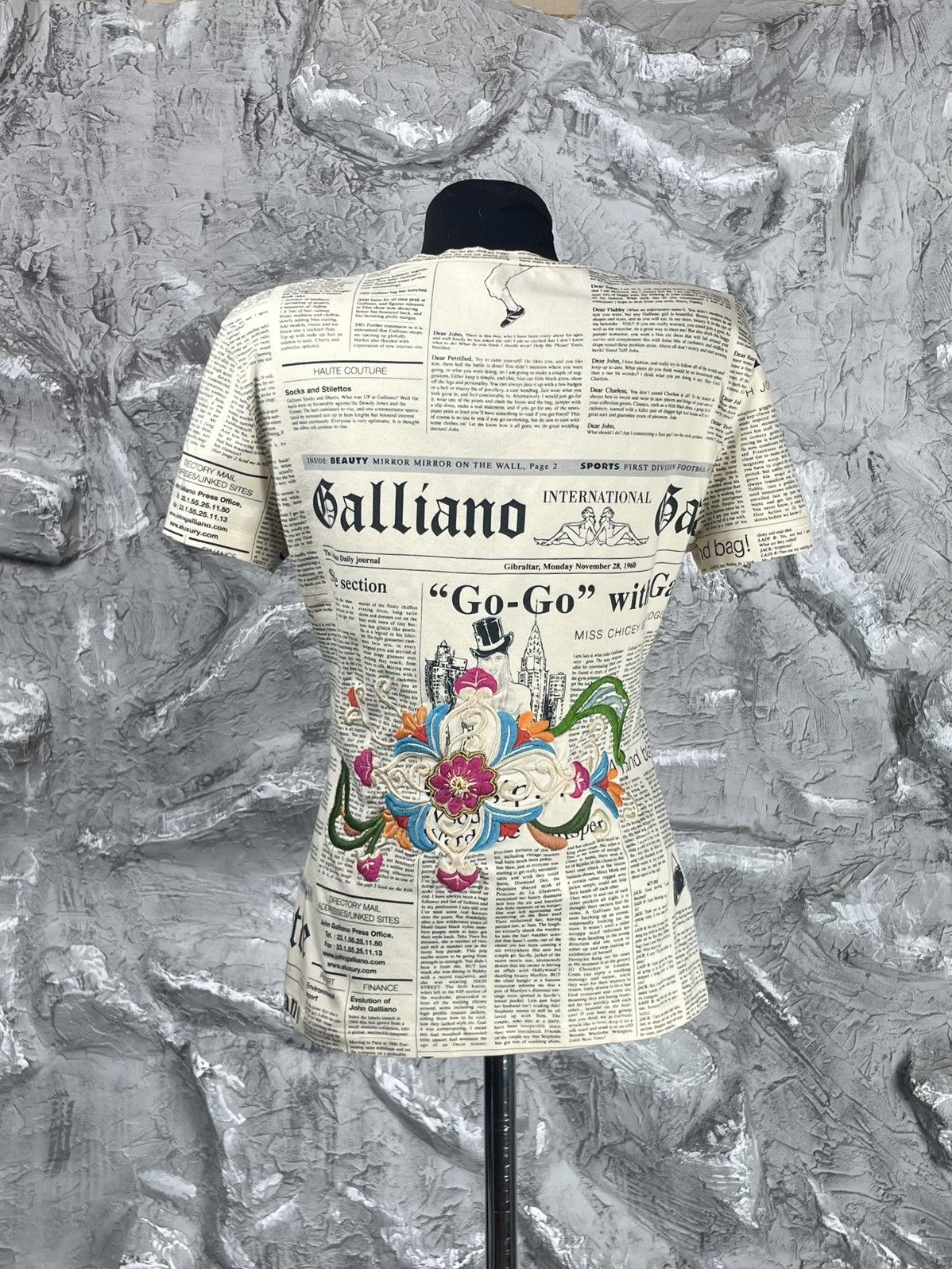 John Galliano John Galliano Rare Archive 2000s Gazette Print T-shirt Size M / US 6-8 / IT 42-44 - 5 Thumbnail