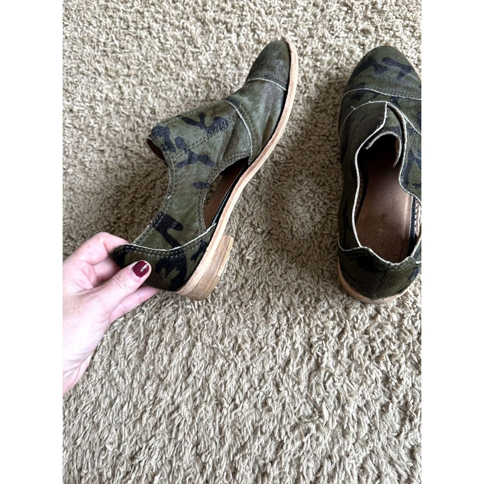 Vintage Anthropologie Women's Calf Hair Leather Camo Print Flat Loafers Shirt? Size US 8 / IT 38 - 7 Thumbnail