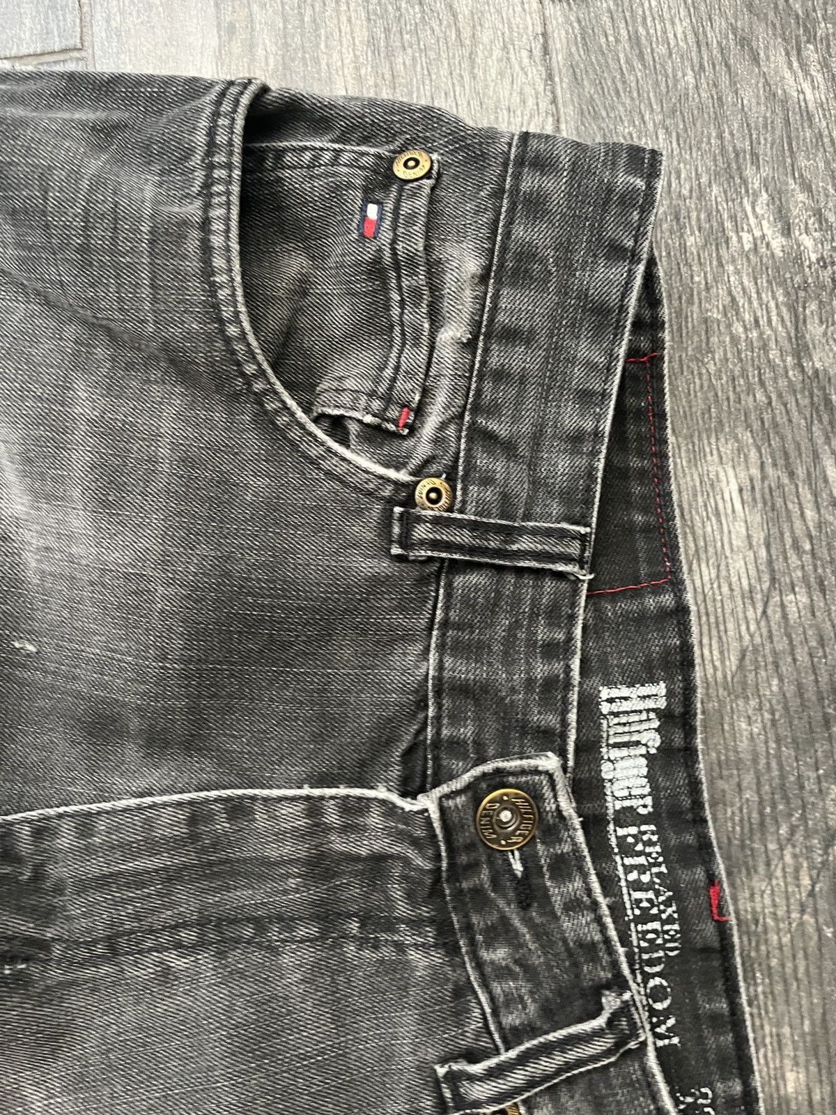 Vintage Vintage Hilfiger Denim Size US 32 / EU 48 - 2 Thumbnail