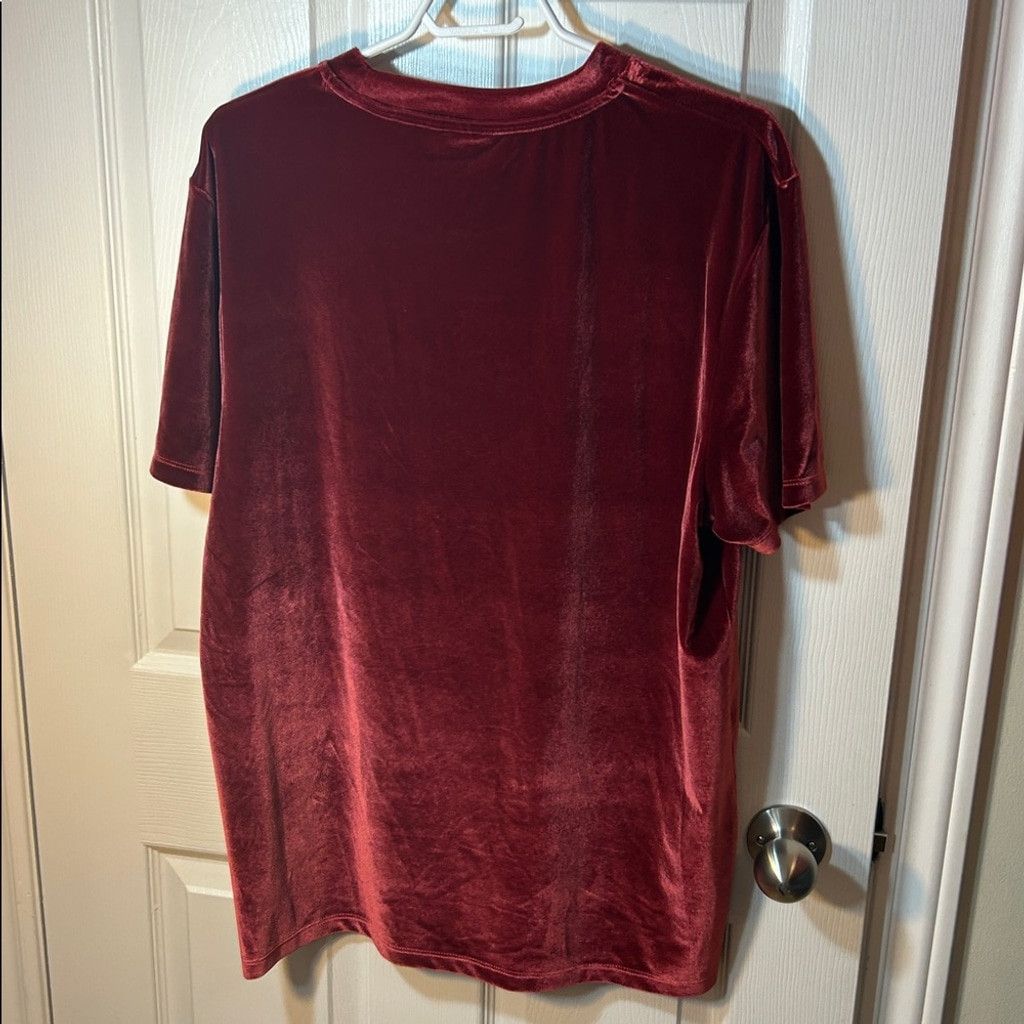 Asos ASOS DESIGN men’s t-shirt in burgundy velour size Large Size US L / EU 52-54 / 3 - 7 Thumbnail