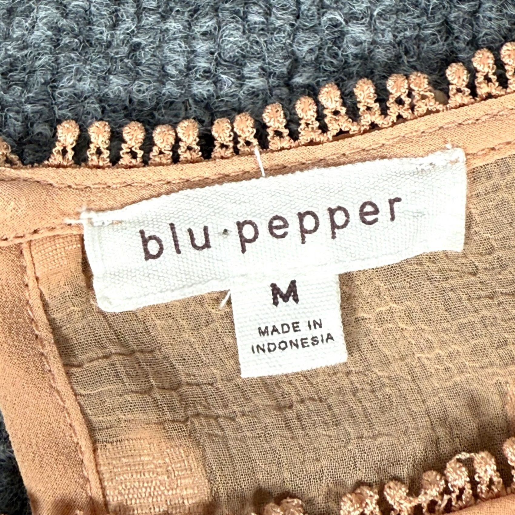 Vintage Blu Pepper Blouse Embroidered Lace Keyhole Lightweight Bohemian Smocked Long Sleeve Geometric Beige Medium Women Tunic Size M / US 6-8 / IT 42-44 - 4 Thumbnail