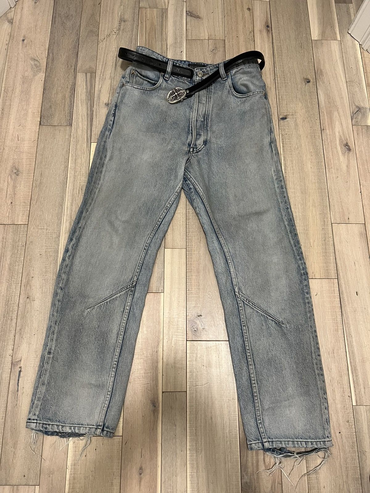 Balenciaga Balenciaga “O Leg” Jeans Size US 30 / EU 46 - 1 Thumbnail