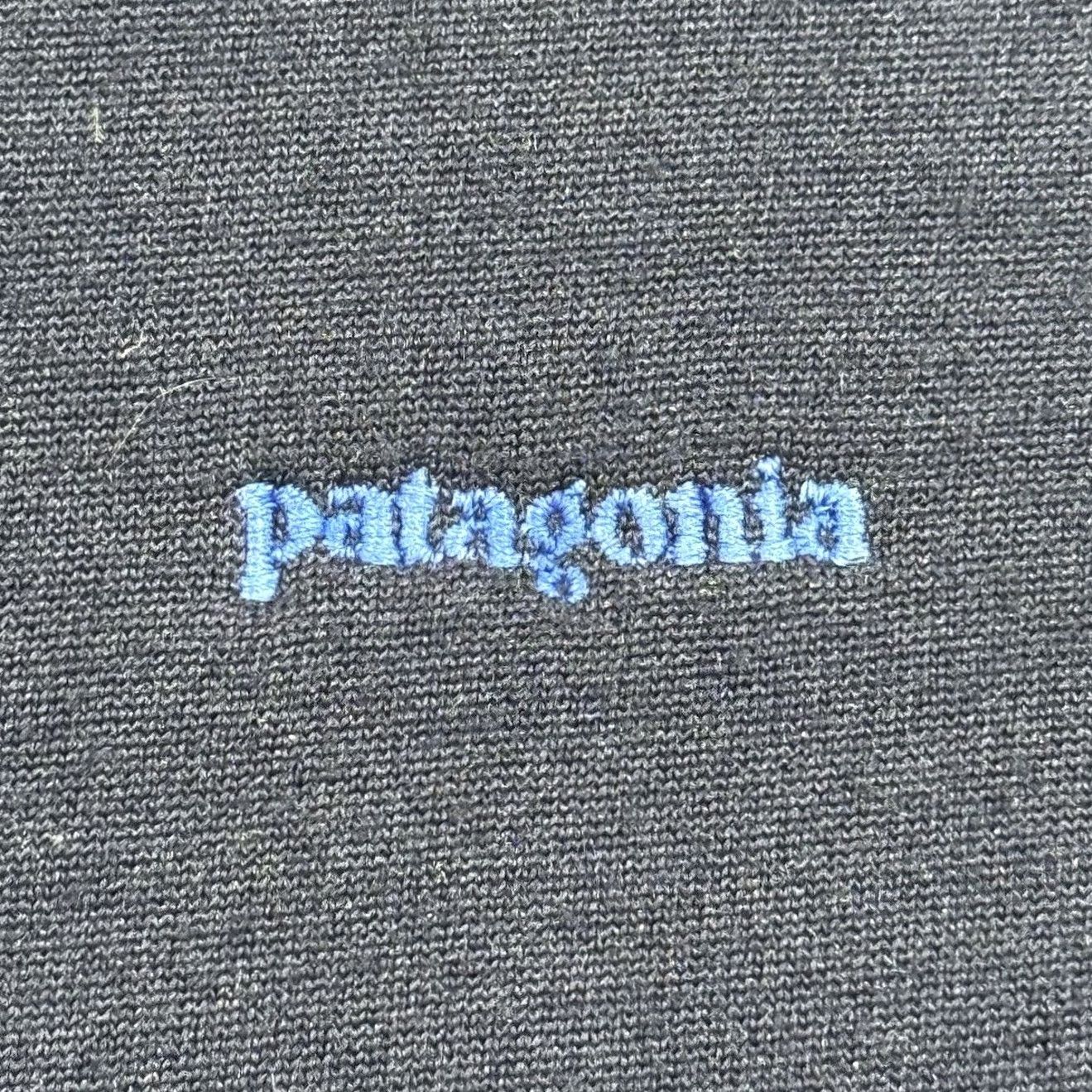 Patagonia VINTAGE Patagonia Capilene Fleece 1/4 Zip Pullover Men’s Large Navy Logo Pullover USA 90s MENS Size US L / EU 52-54 / 3 - 5 Thumbnail